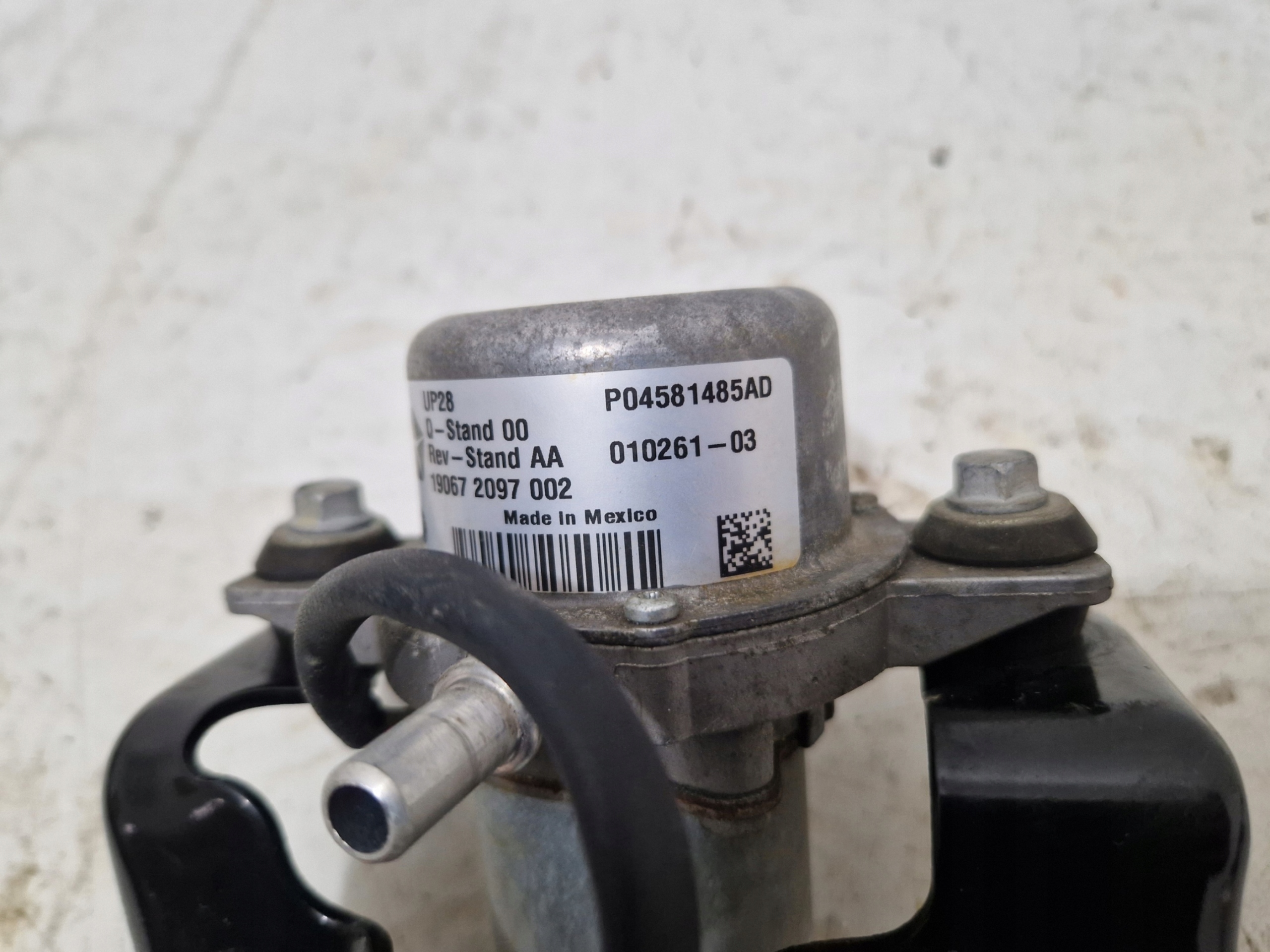 DODGE CHARGER 2019- 3.6 V6 Pompa VACUM 04581485AD