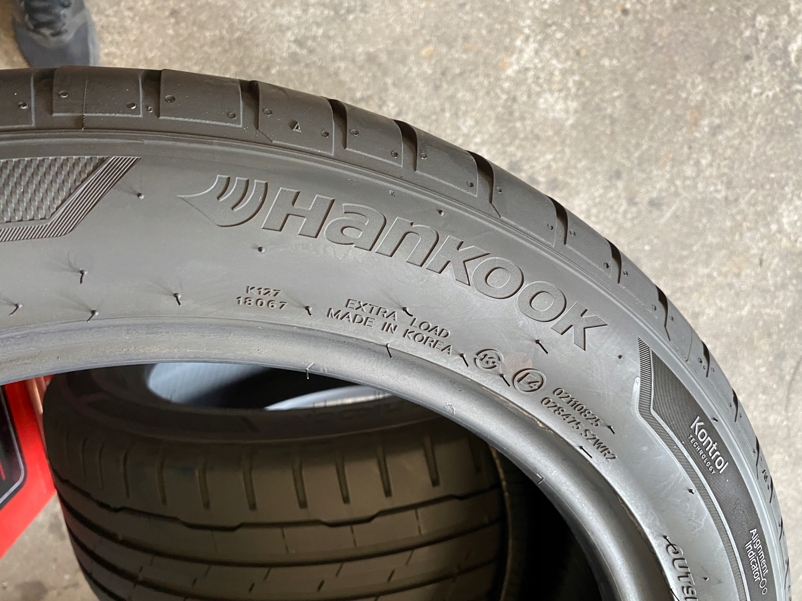 2 tyres summer 225/50R18 Hankook Ventus S1 Evo3 6mm