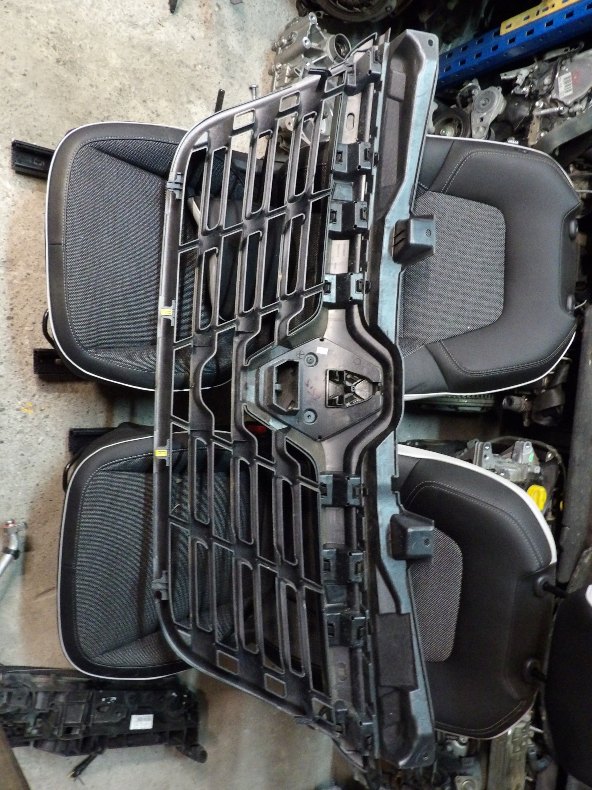 Renault Master II Kühlergrill FRONTGRILL Kühlergitter - Thumbnail 2
