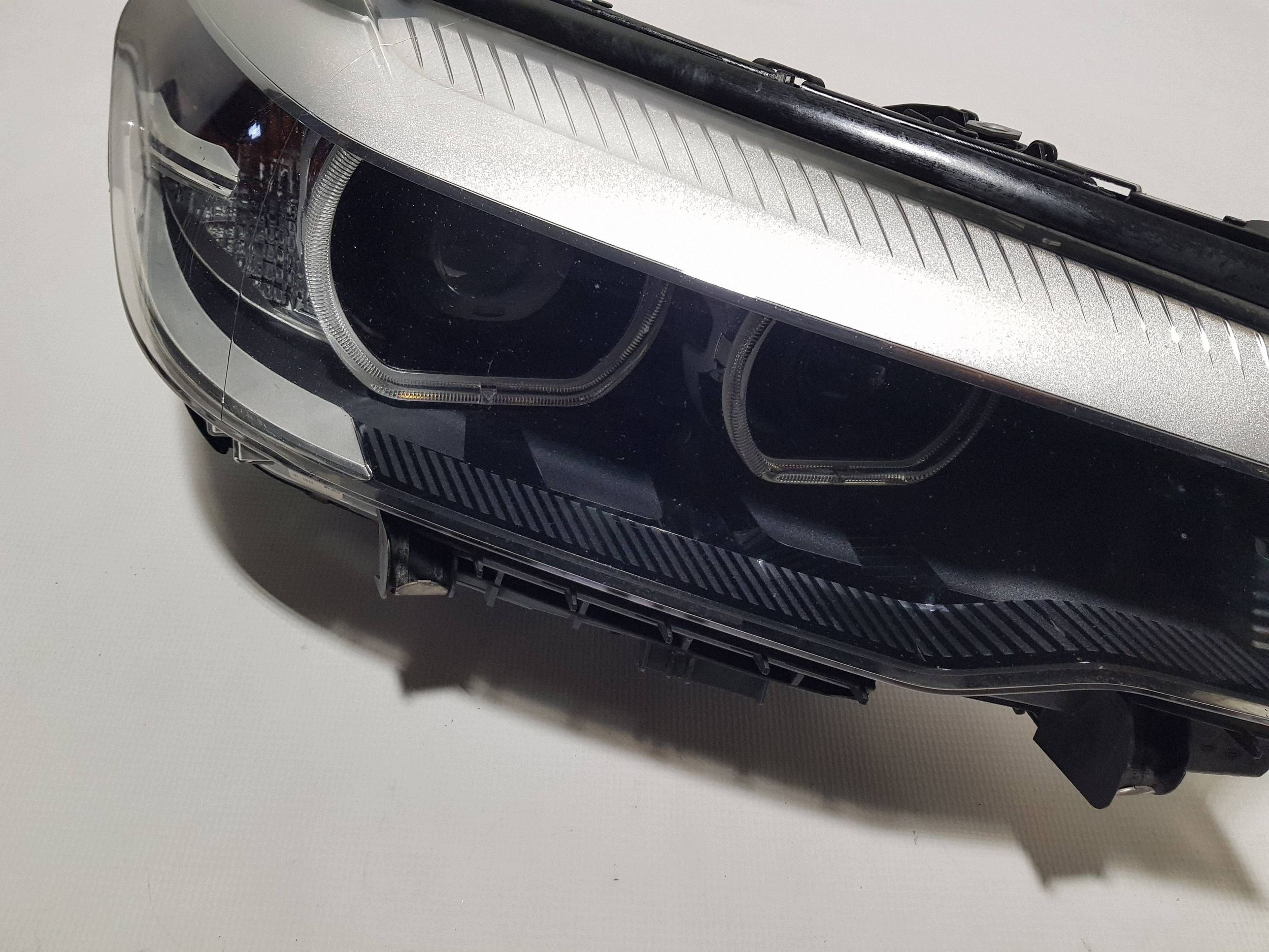 BMW 5 G30 G31 G38 light right front FULL LED 7439202 UK