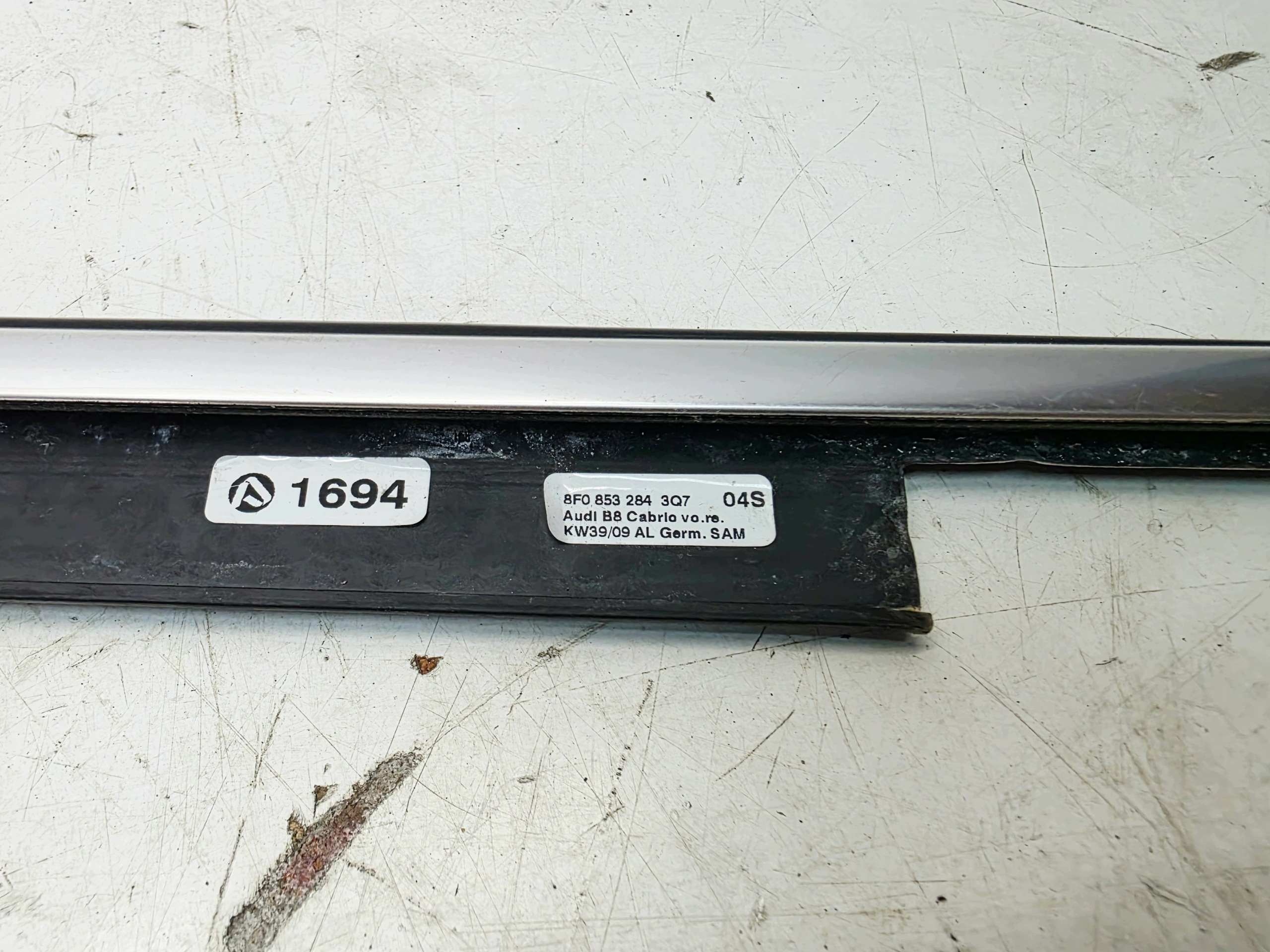 moulding dust SZYBE door right front AUDI A5 8F CABRIO 8F0853284 3Q7