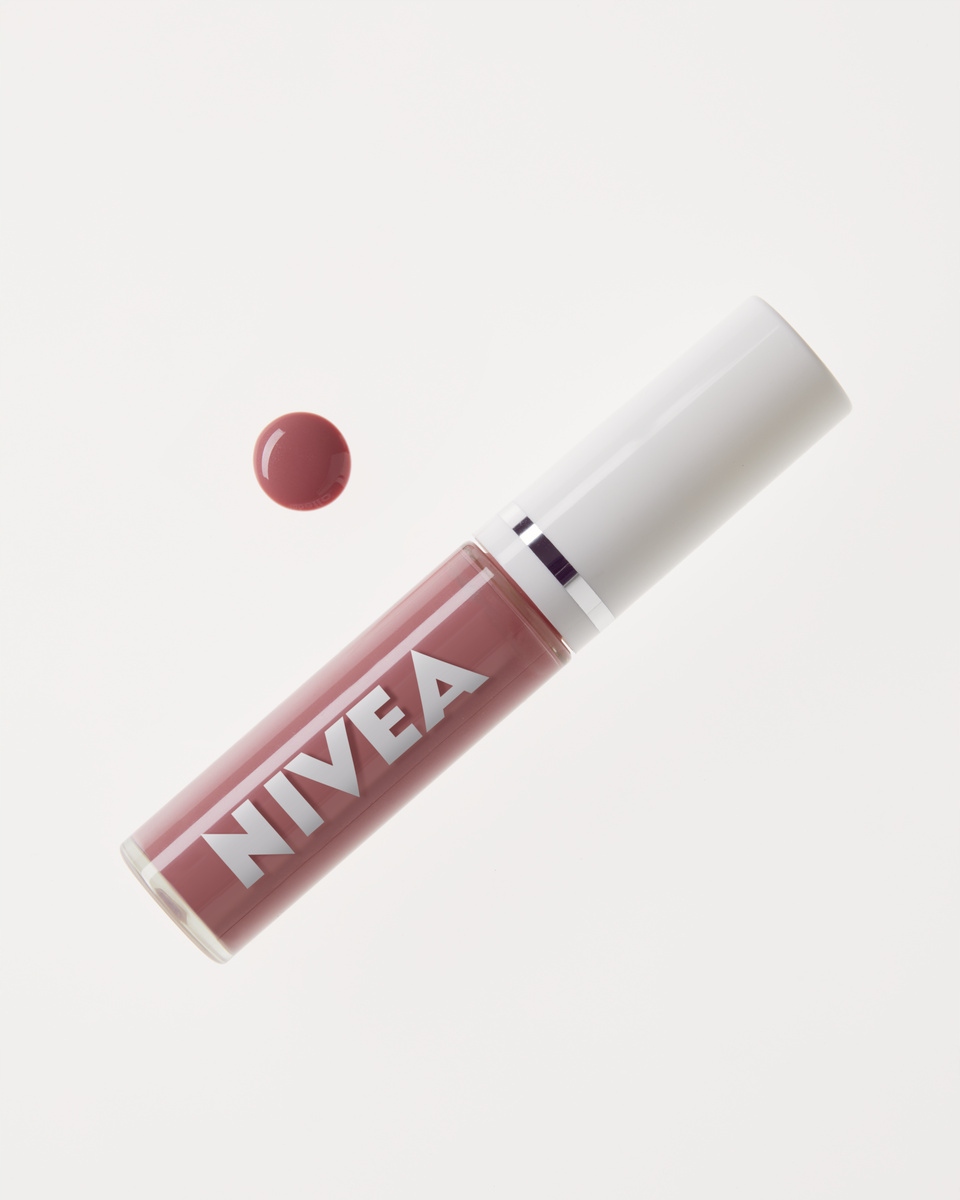 NIVEA Rose Pielęgnujący olejek do ust - pomadka wegańska 5,5ml Właściwości nawilżające