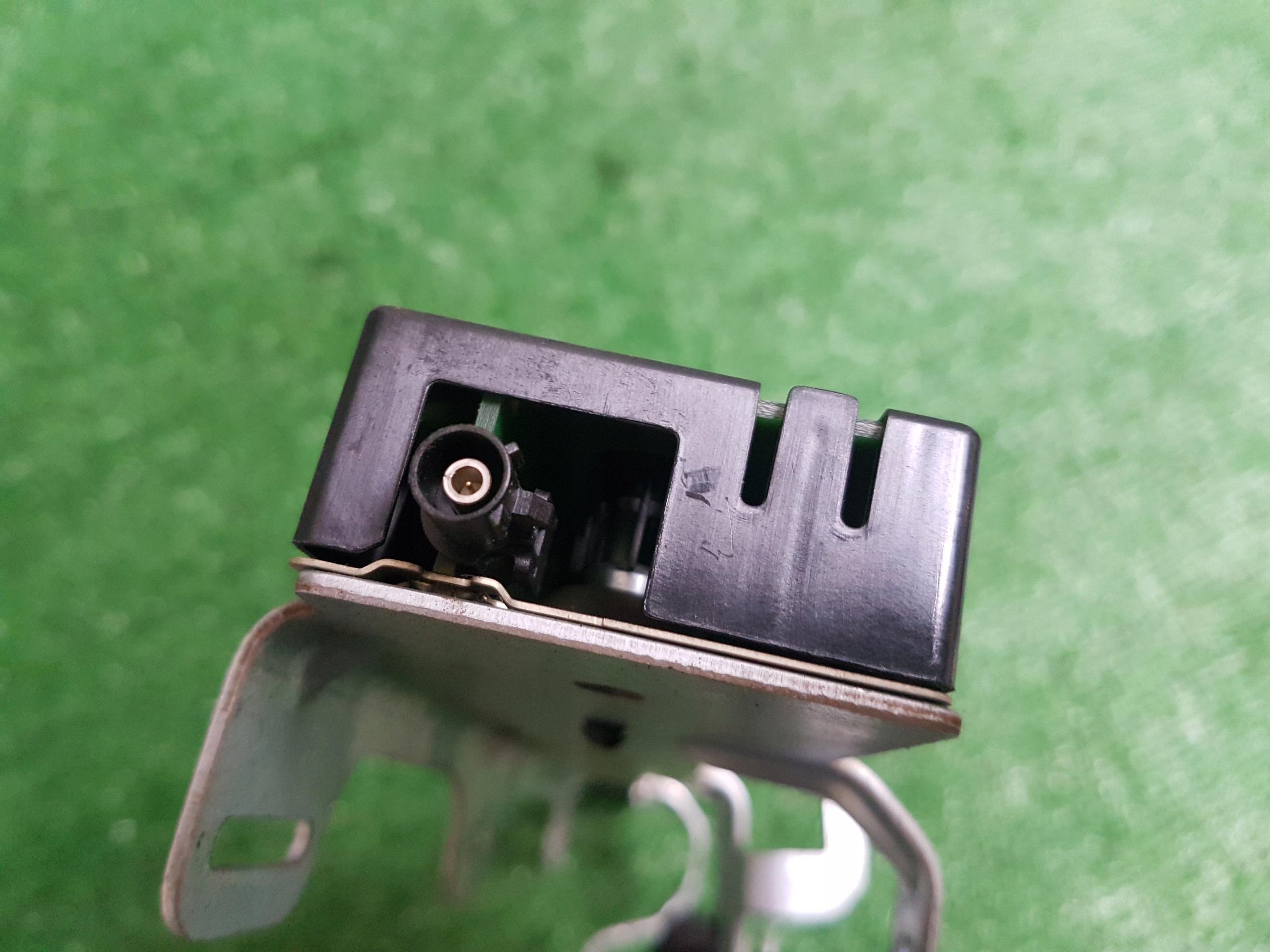 antenna amplifier MERCEDES-BENZ C KLASA W205 A2059051205