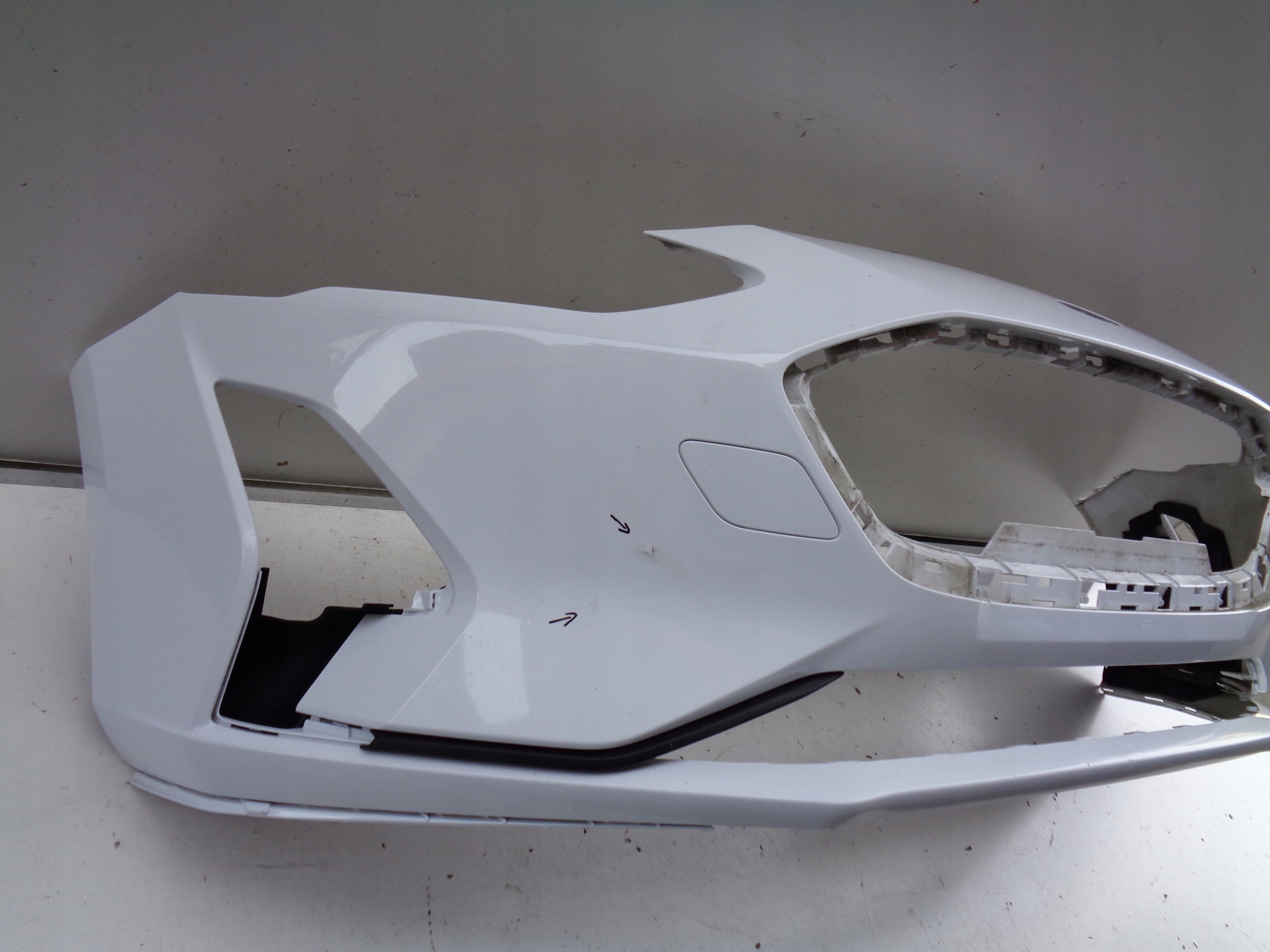 FRONTSTOSSSTANGE FORD FOCUS MK4 18- NR 40765