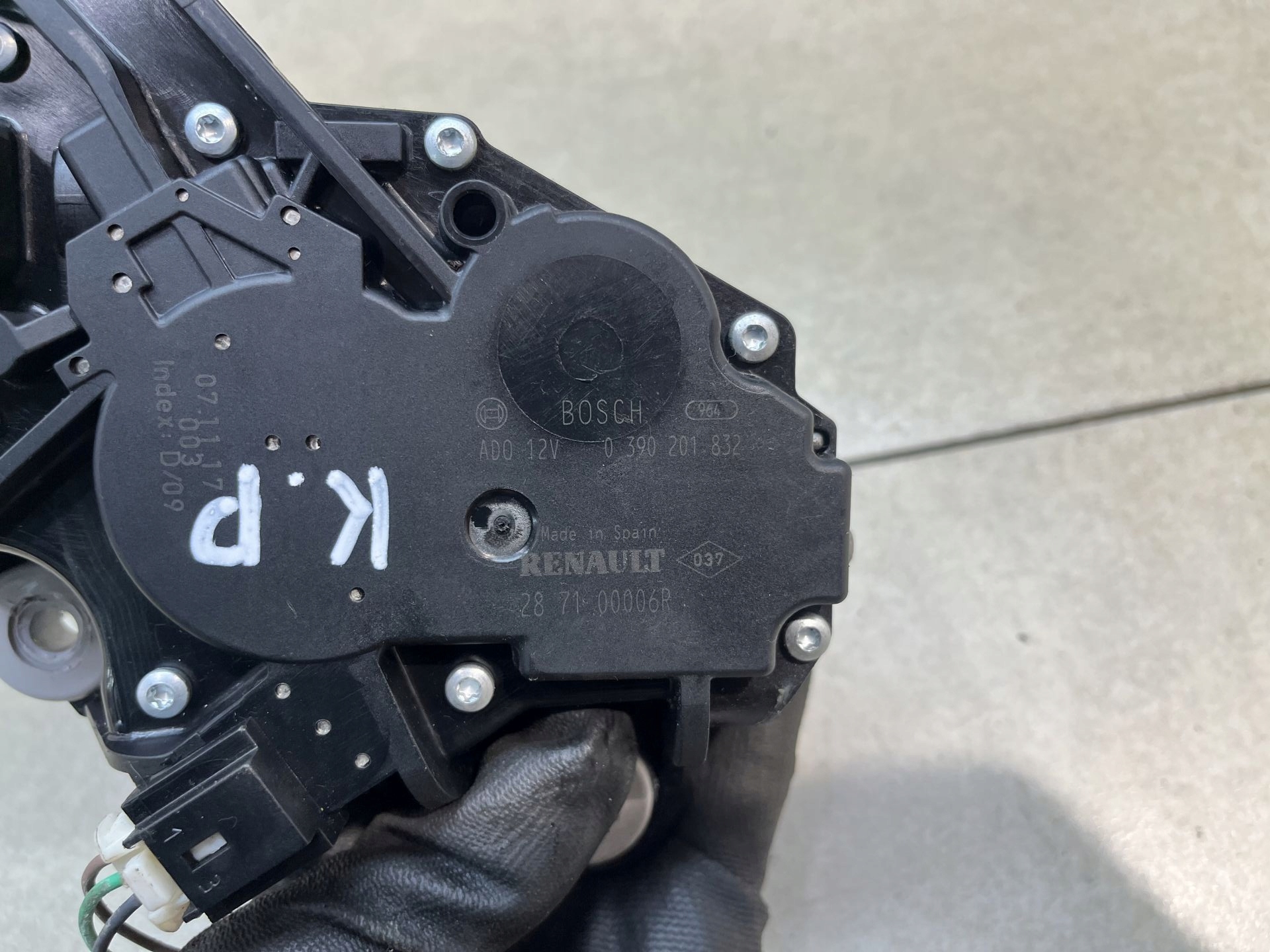 Motor WYCIERACZEKI heck LAGUNA III 2.0 DCI 0390201832