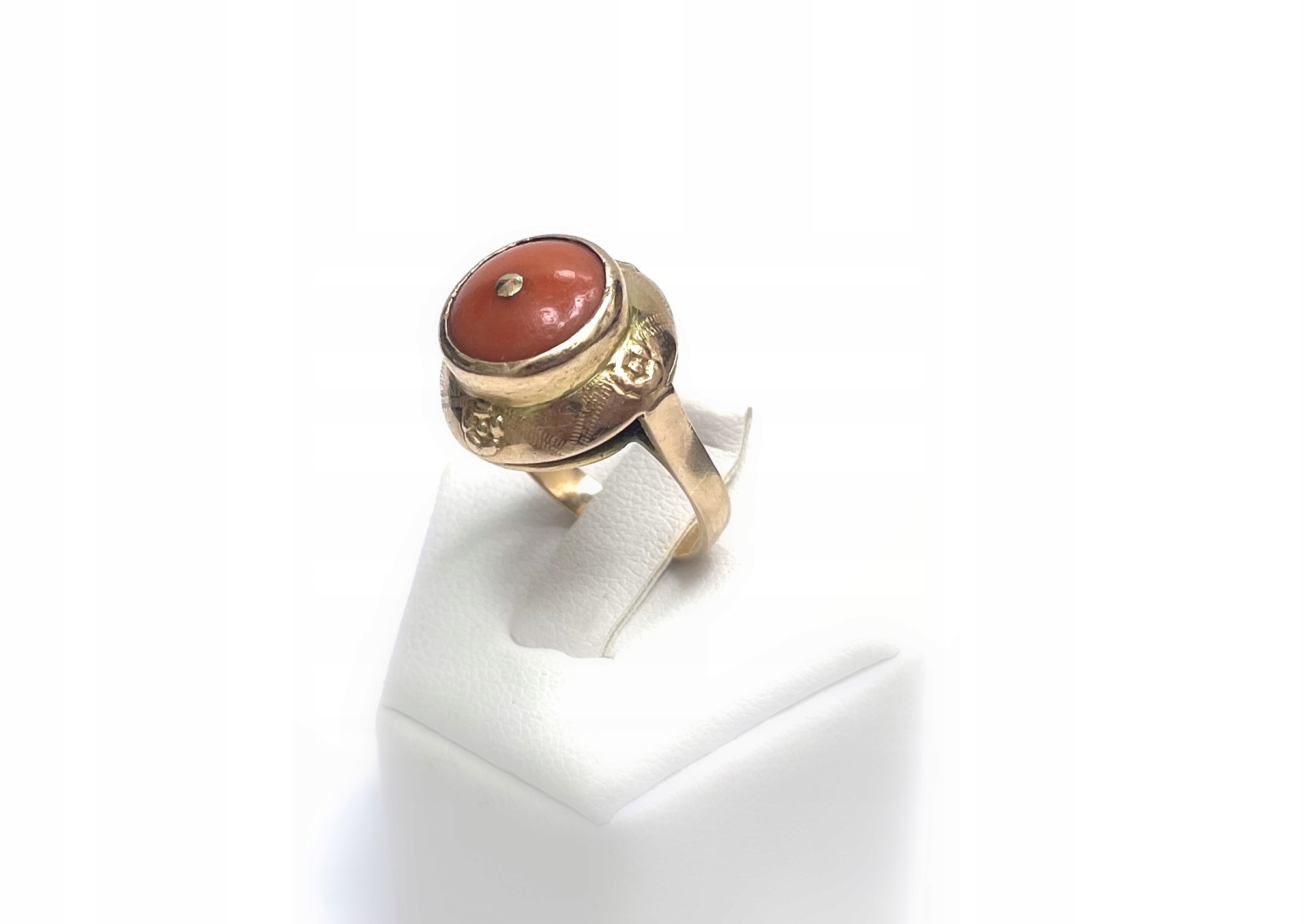 Pierścionek z koralem 585 5,98g interLOMBARD Waga 5.98 g