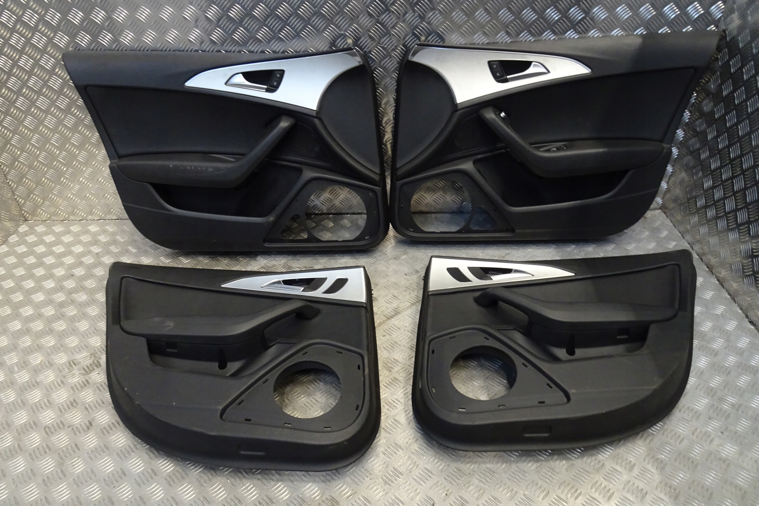 AUDI A6 C7 SEDAN - BOCZKI DRZWI SKÓRA