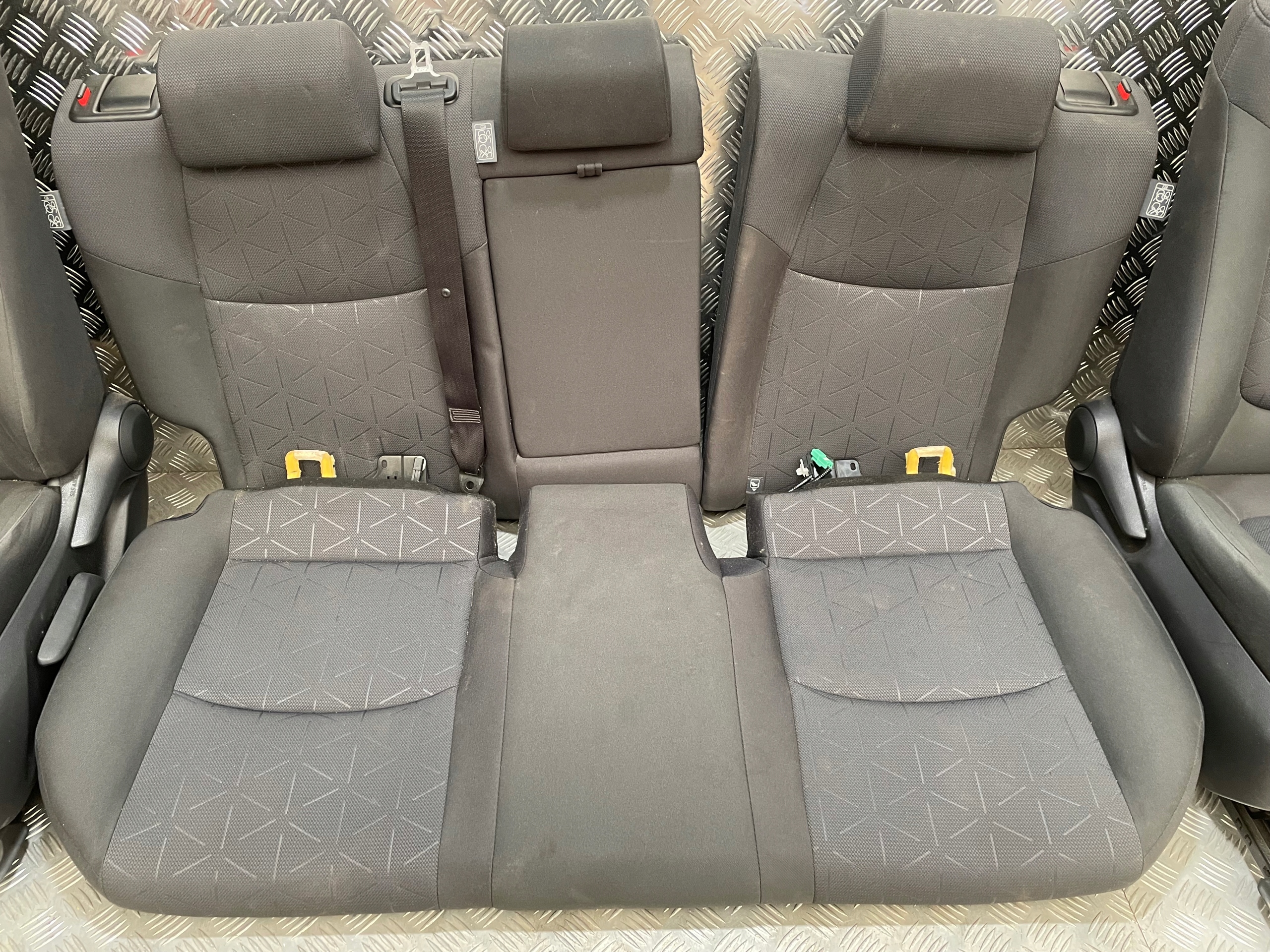 кресла диван бочки Салон TOYOTA RAV4 V европа