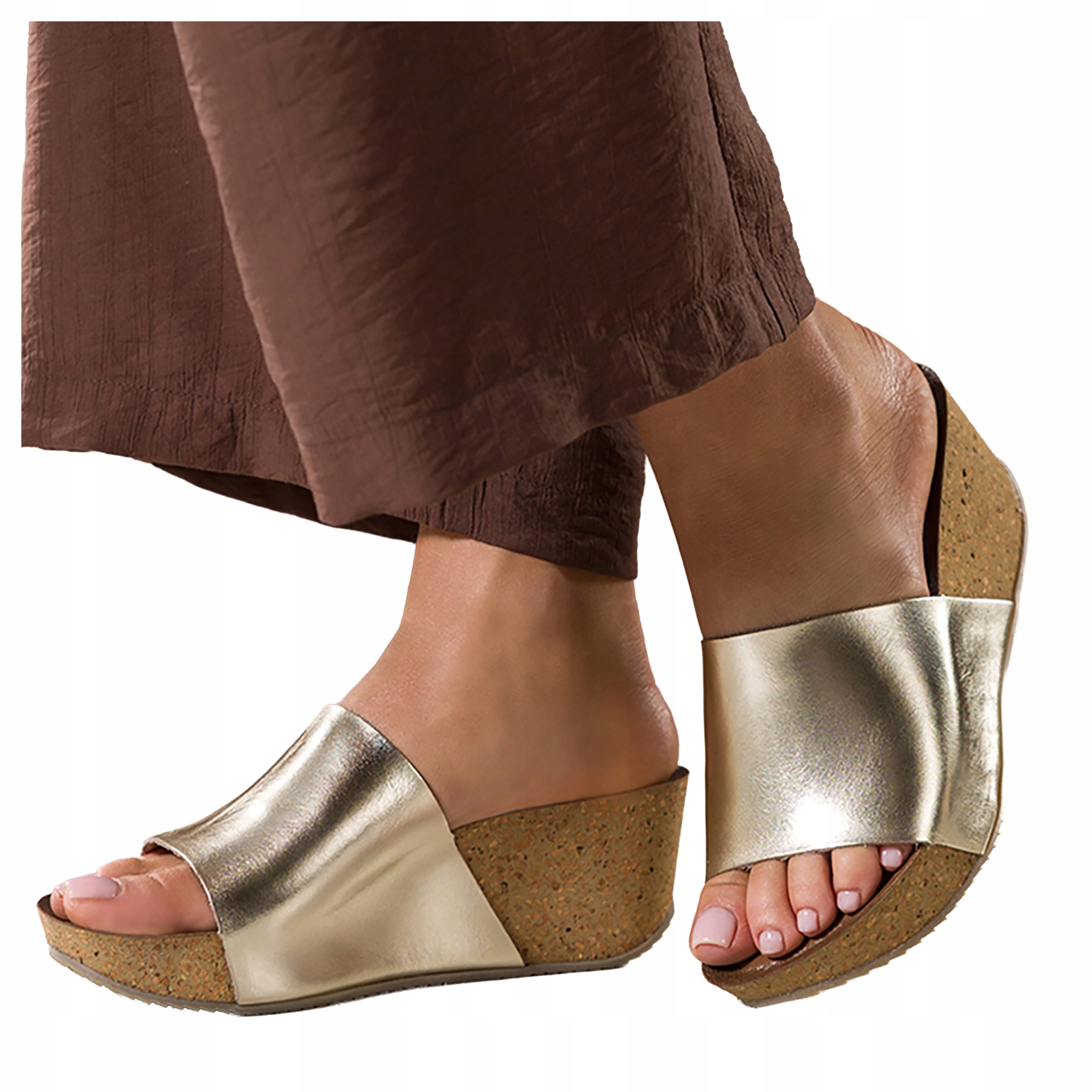 Nazouváky Zlaté Dámské Kožené Polské Lesklé Na Koturně Módní vel. 38