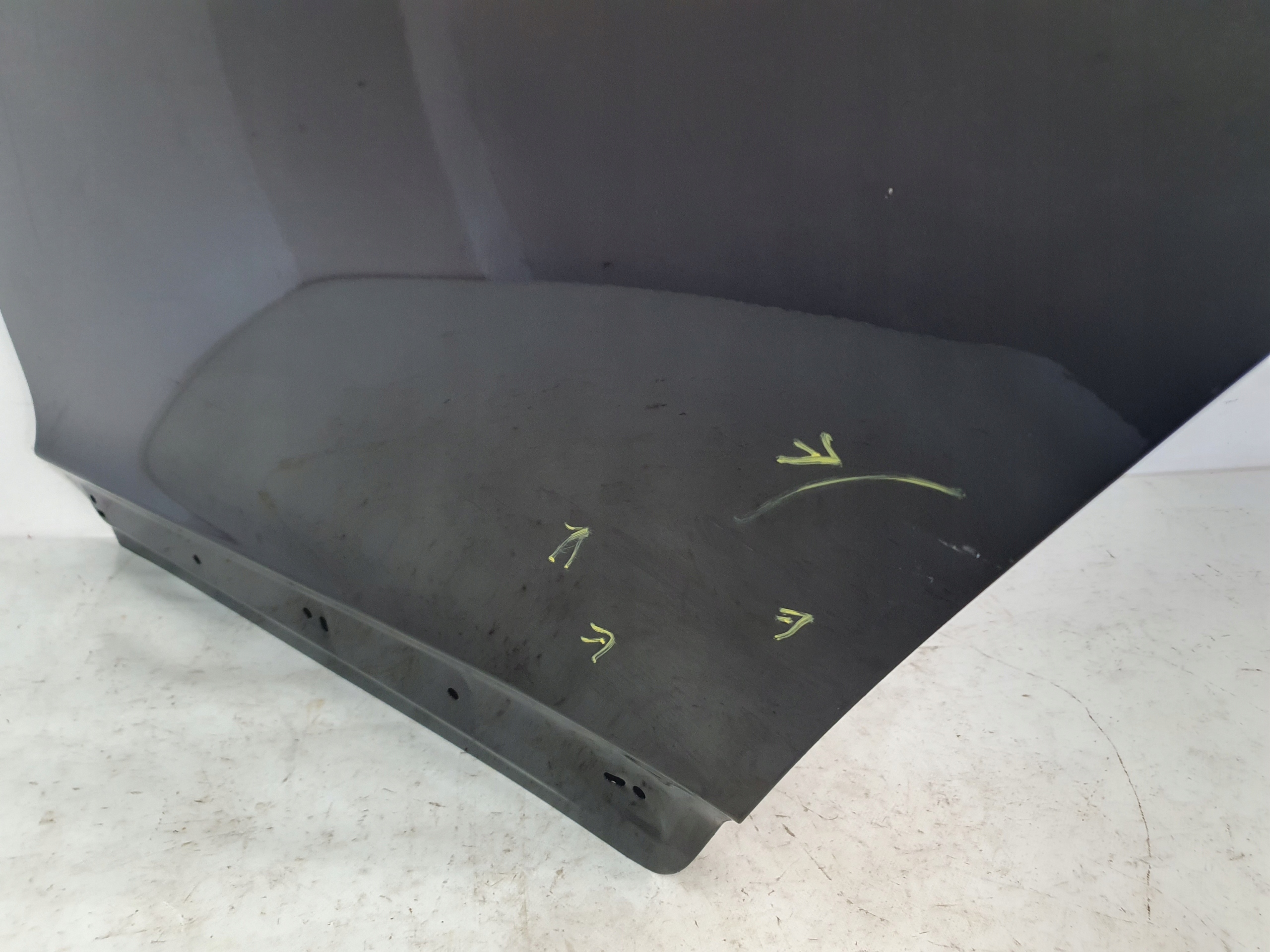 VOLVO XC60 and 2008 -16 door left rear. rear part