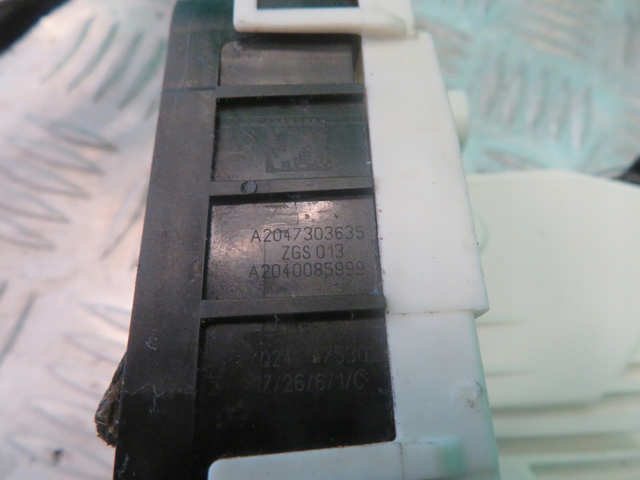 lock door right rear part A KLASA W176 18R