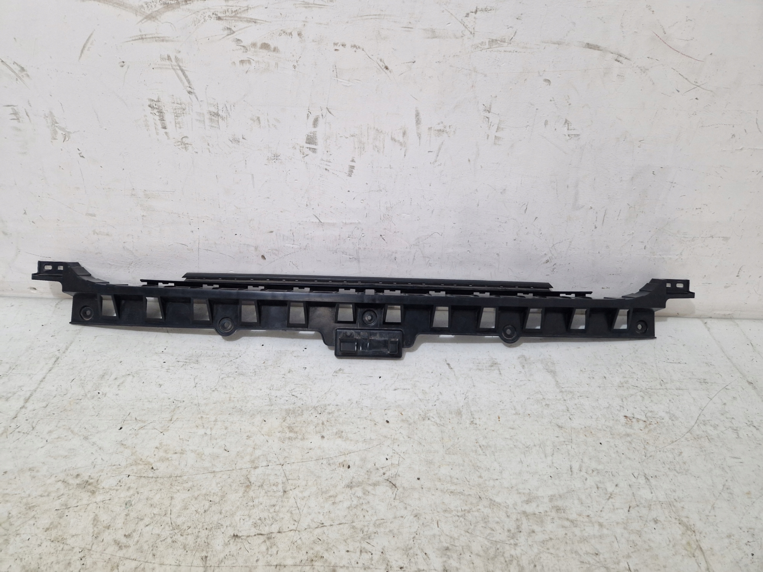 DODGE CHARGER 2019- Support plaque Pare choc Support Arrière 68226564AB