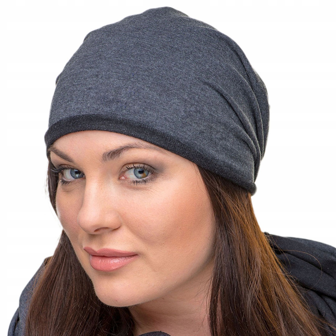 

Grafitowa Czapka Damska Beanie Smerfetka Cienka
