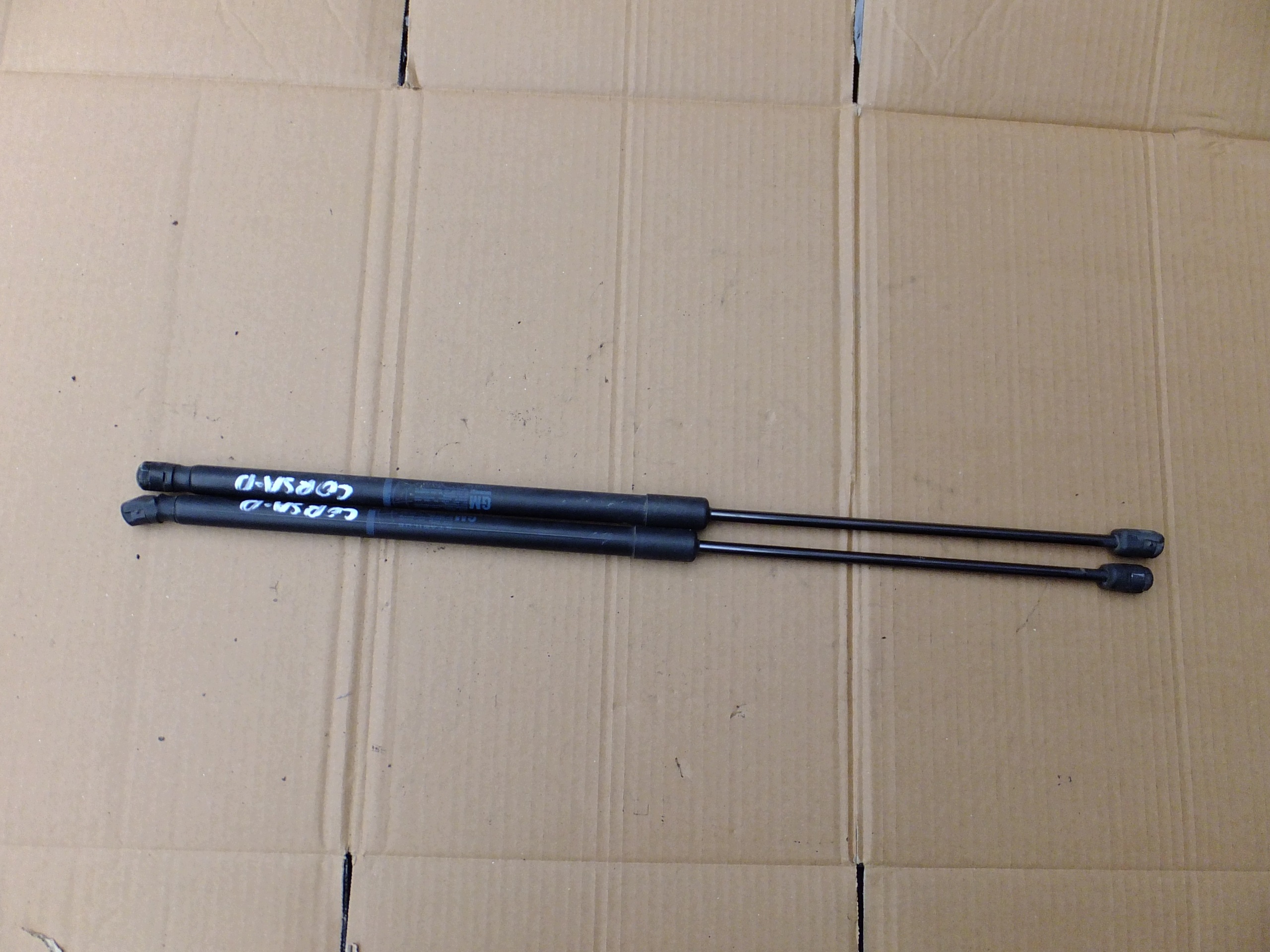 damper bonnet rear part opel corsa d 3D 2012r 13182537