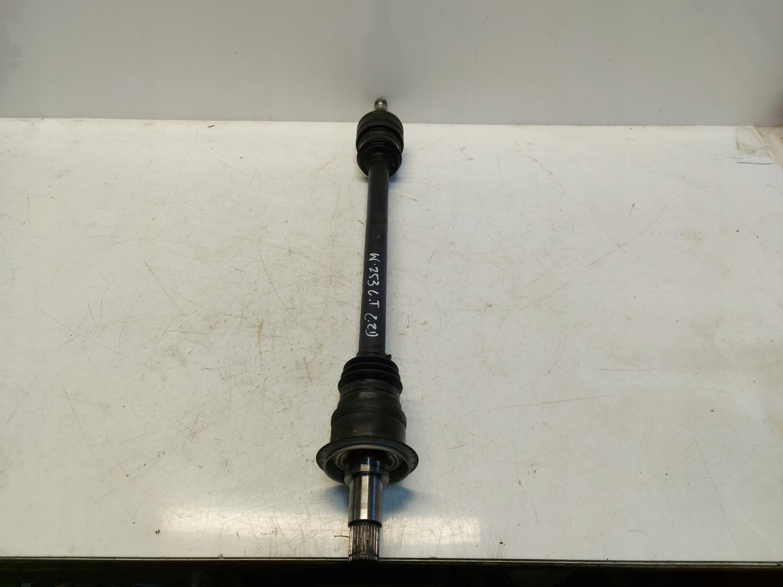 Mercedes W253 GLC semi-axis left rear part