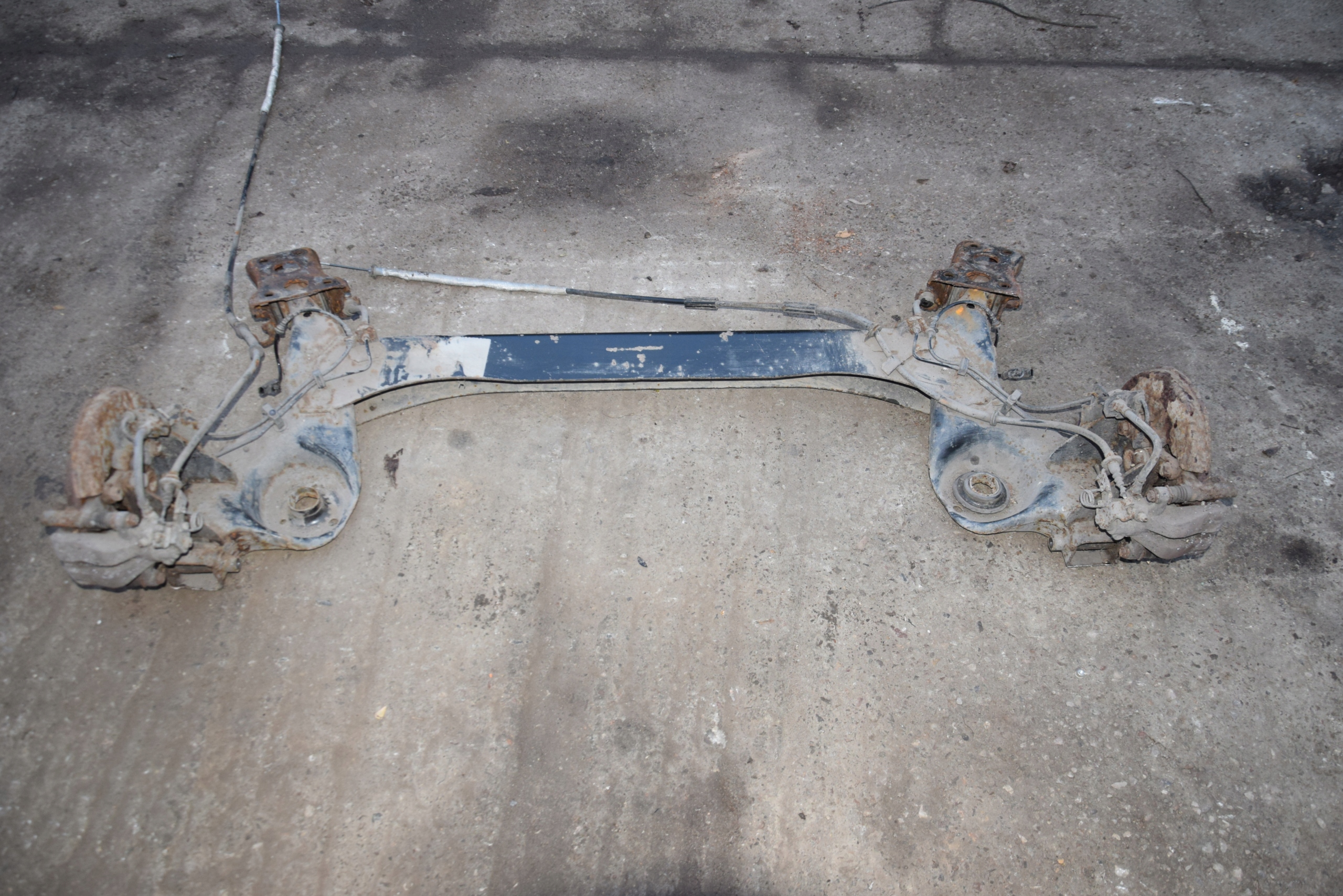 FIAT BRAVO II 2 BELKA ZAWIESZENIA TYŁ 2010R KPL