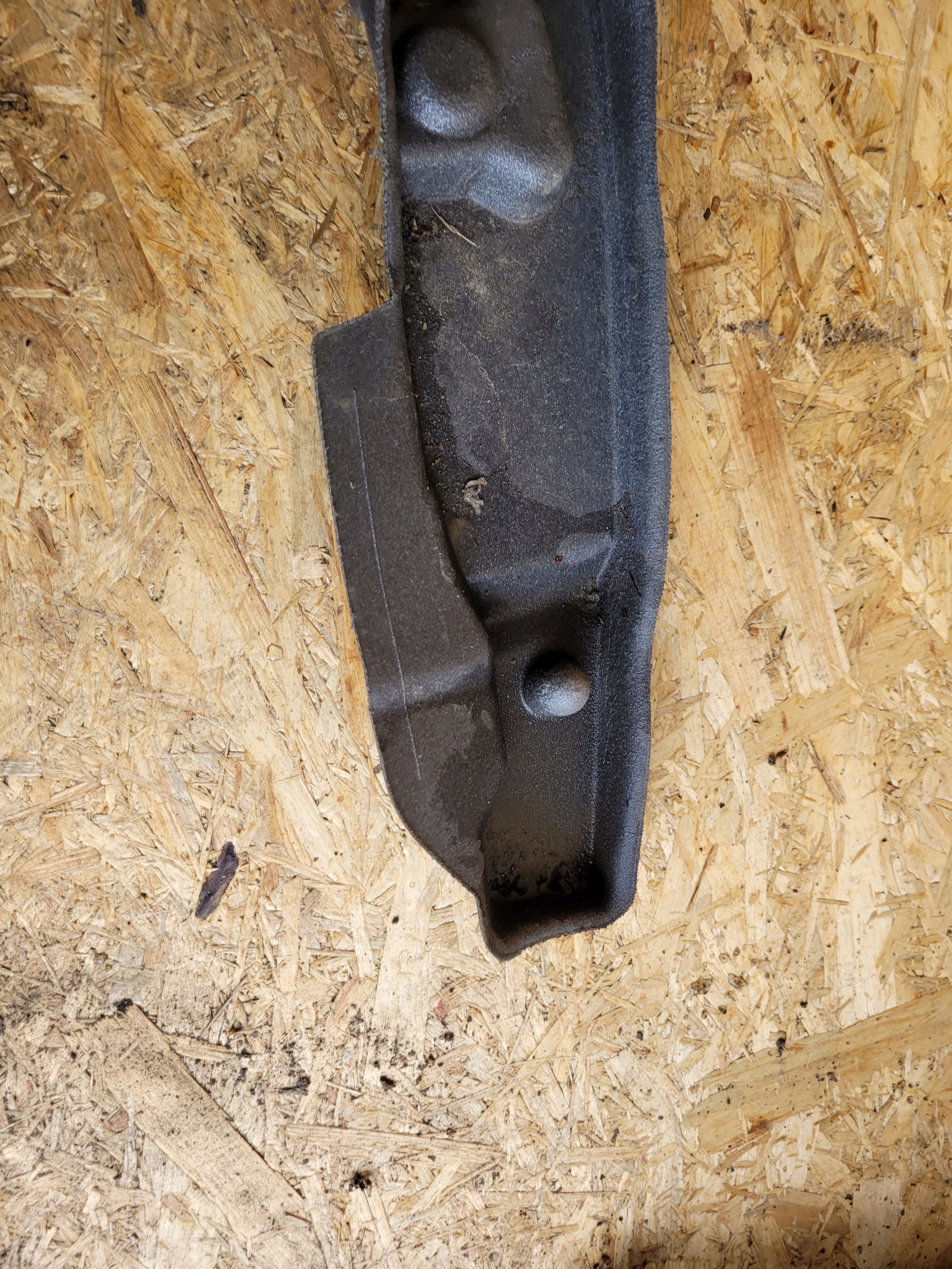 Insonorizzazione parafango sinistro PEUGEOT 2008 e