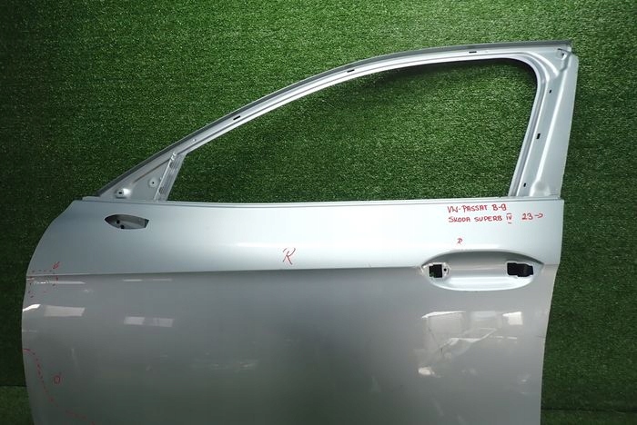 VW PASSAT B9 SUPERB IV 23- door left front front