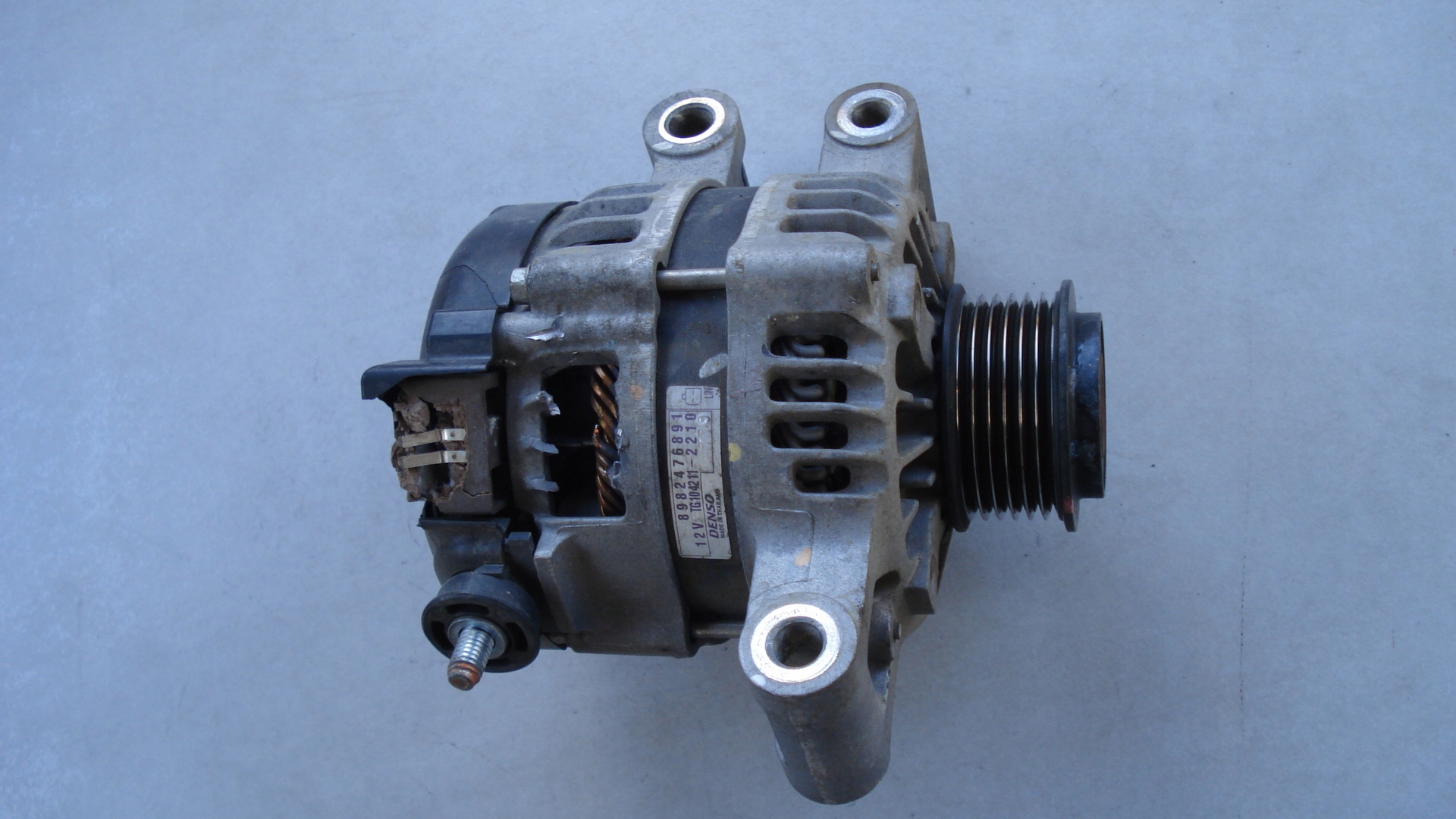 Alternator 8982476891 TG104211-2210 ISUZU D-MAX