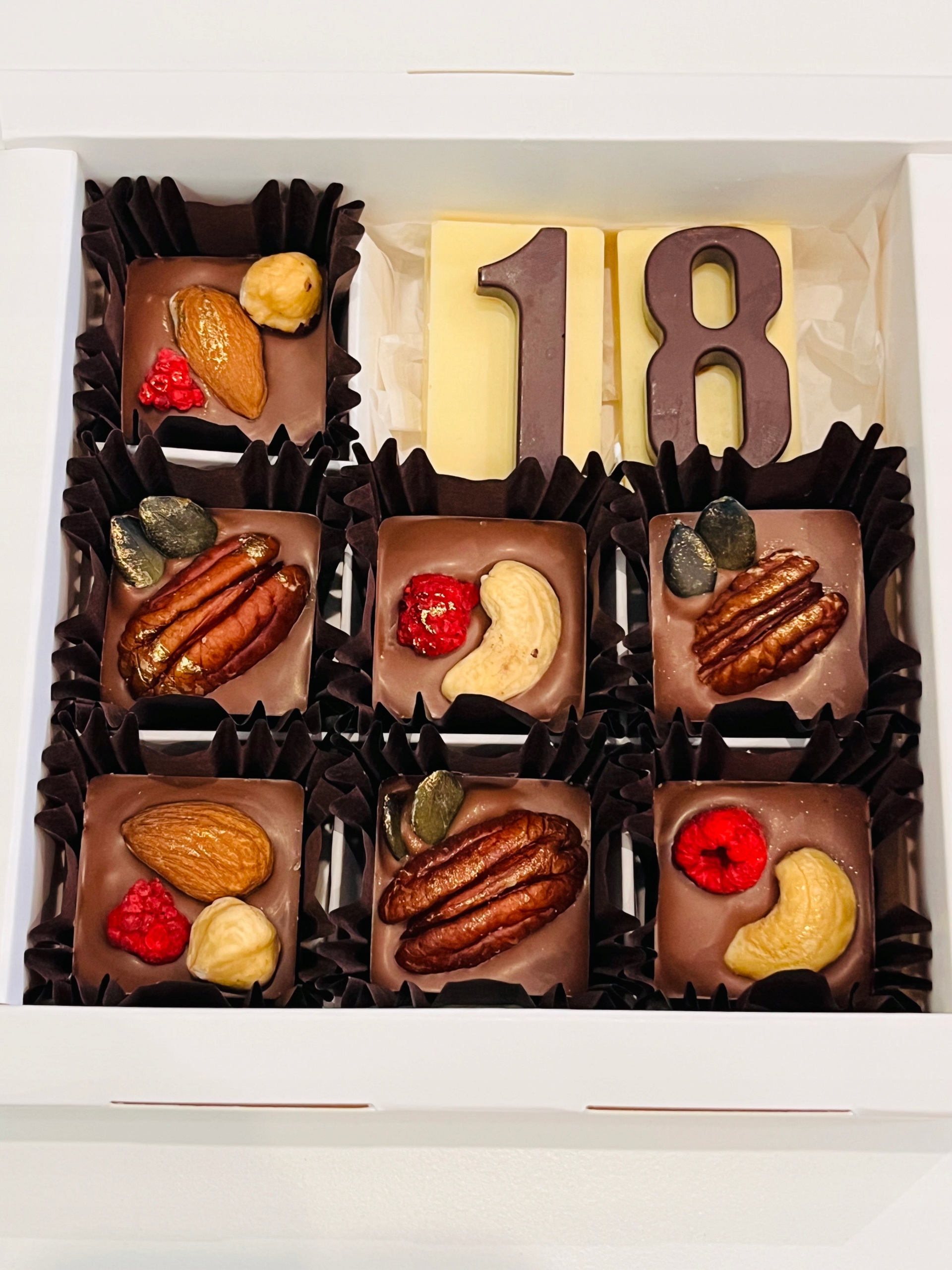 Levně Sada k 18. narozeninám Čokoládky ruční výroba, dárek pro chlapce