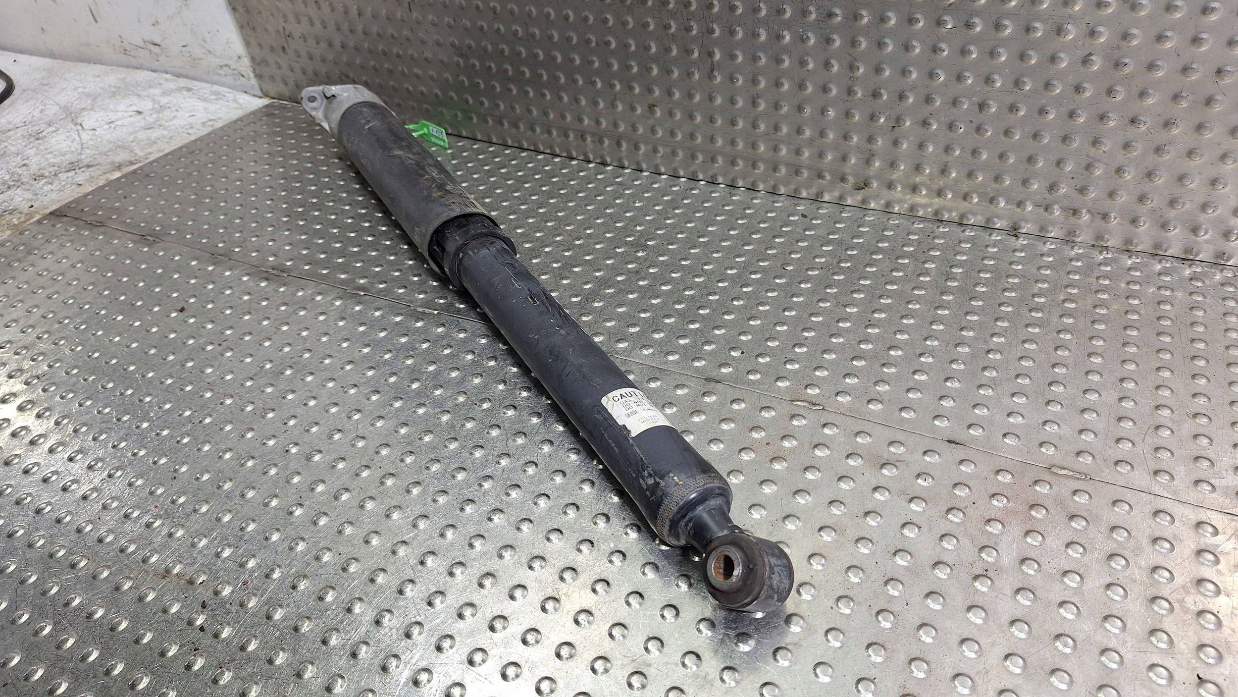 shock absorber left right rear part L1TC-18080-LF FORD PUMA MK2