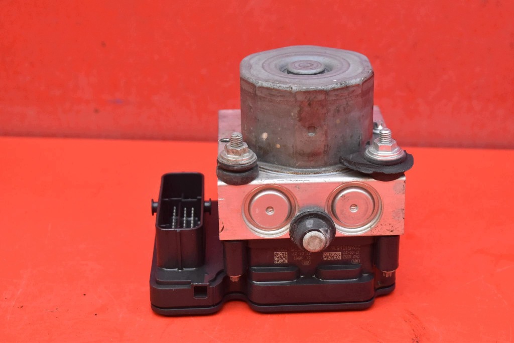 Pompa ABS 39084530 OPEL CORSA E 1.4 T 100 KM 14-20