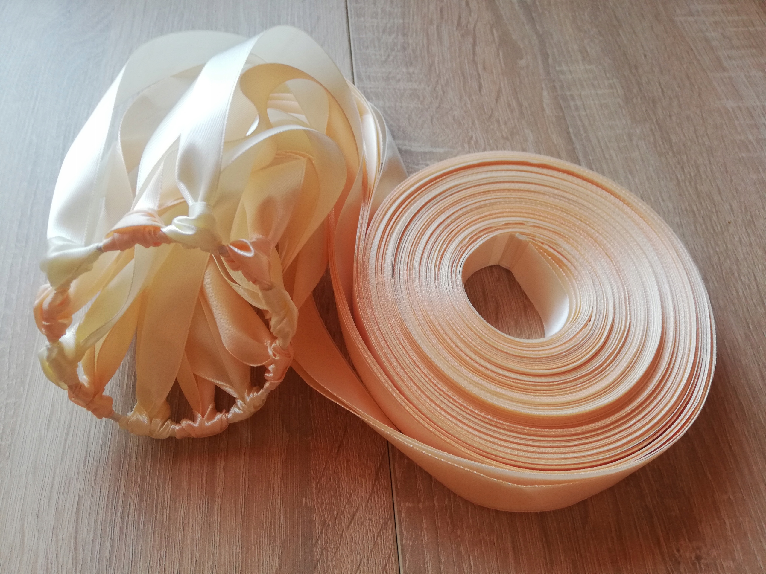 RING OCZEPINOWY 24 WSTĄŻKI ZABAWA OCZEPINOWA WESEL Kolor dominujący wielokolorowy