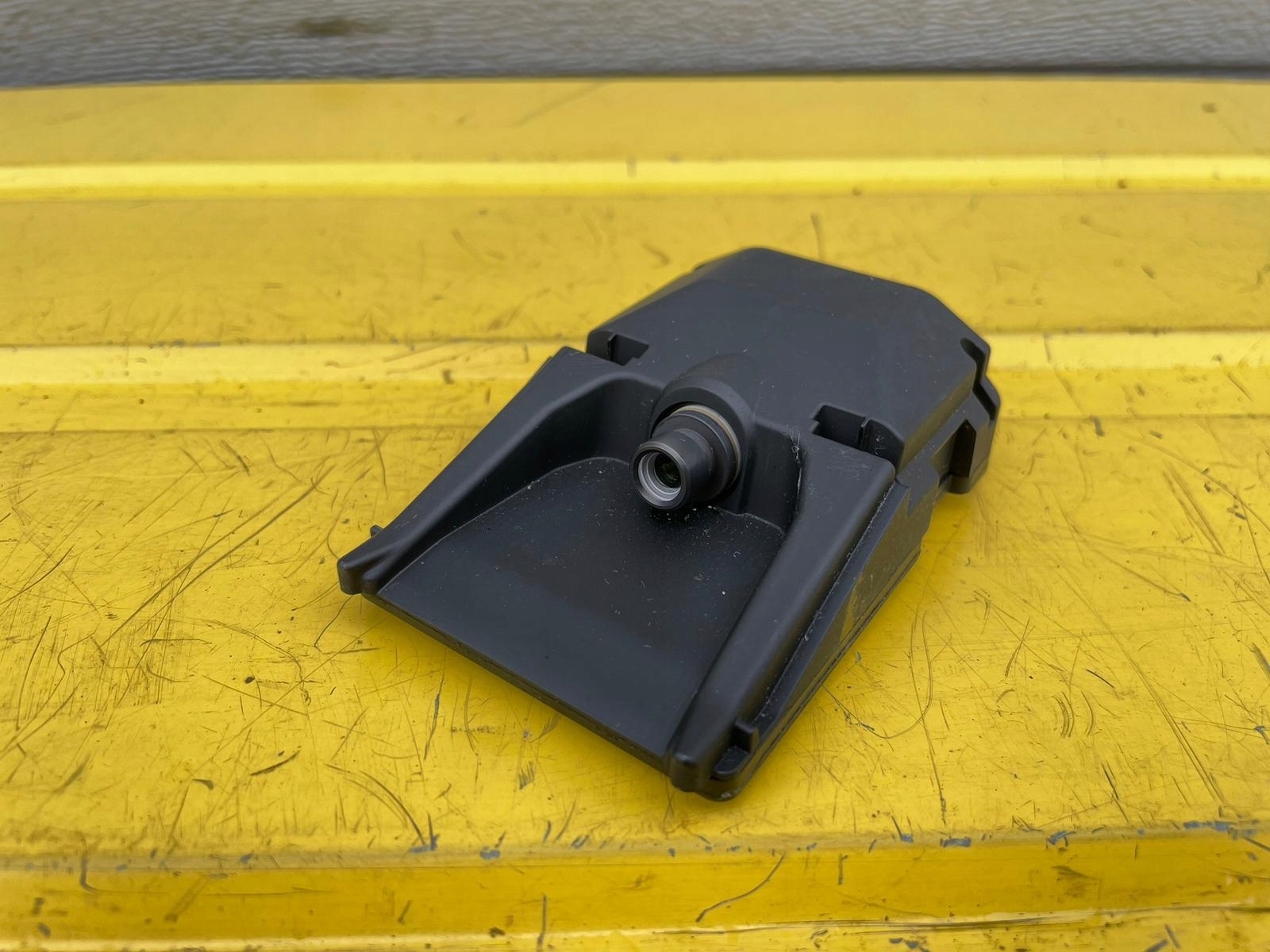 kia STONIC и ассистент ремня движения 95740H8100