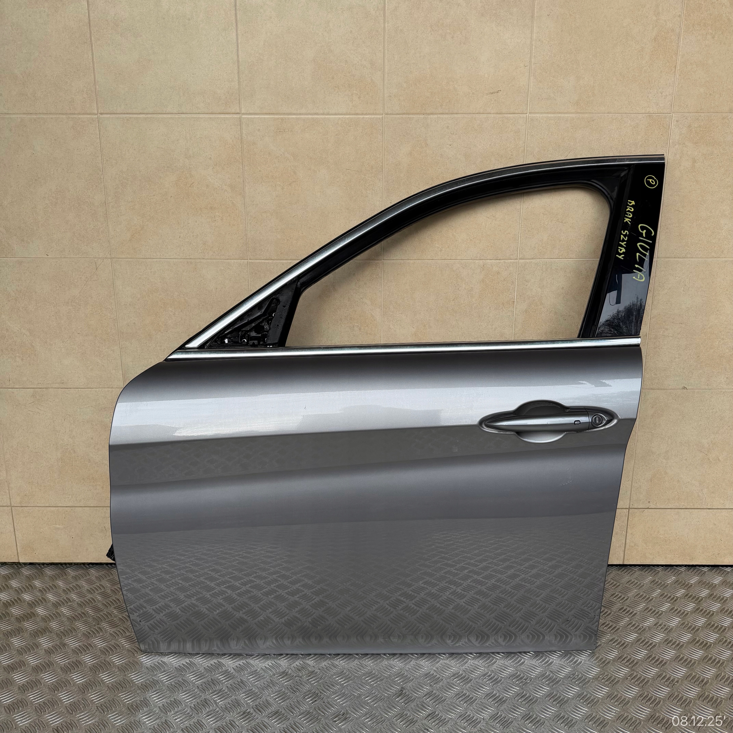 door complete front left ALFA ROMEO GIULIA 2020 ROK does not have windows