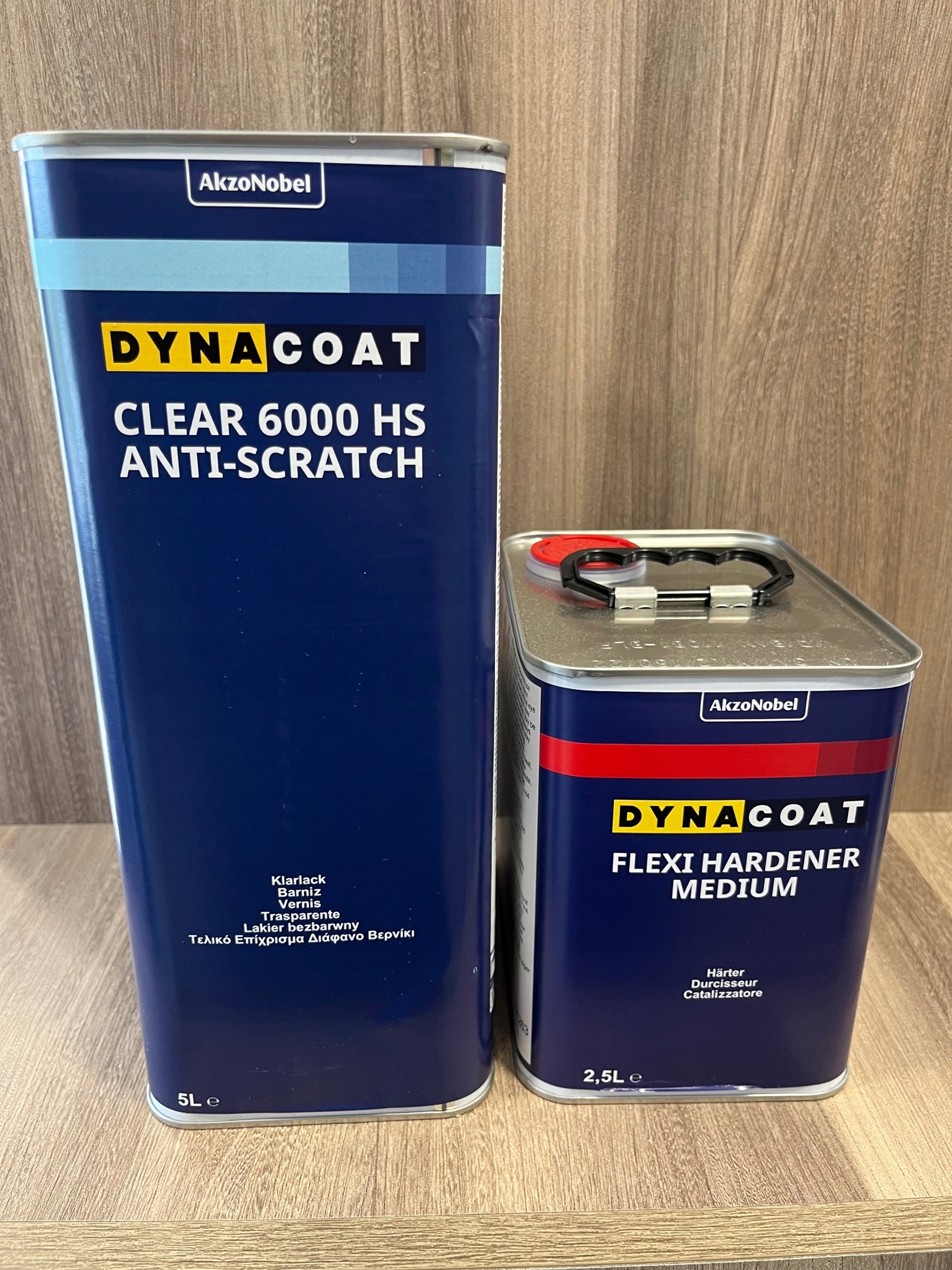 Lakier bezbarwny Dyna Antiscratch 6000 Utw.7,5 L