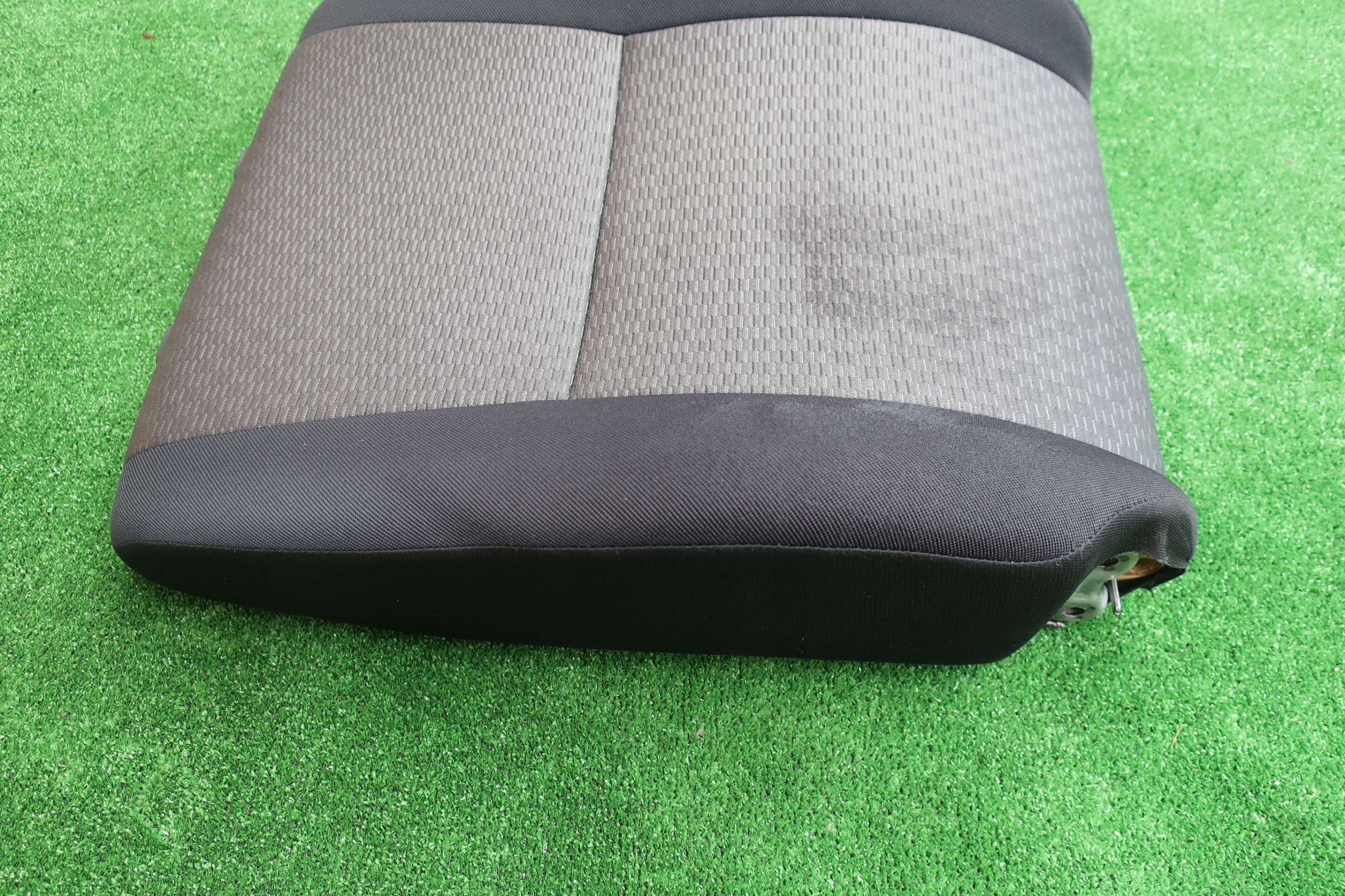 OPARCIE seat left right SUZUKI JIMNY 2005R > 2007R