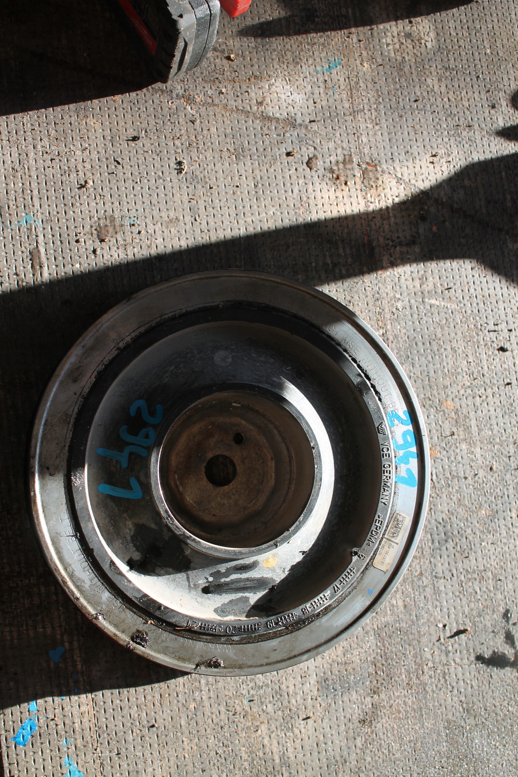 2941. Puleggia AUDI 059105251EC