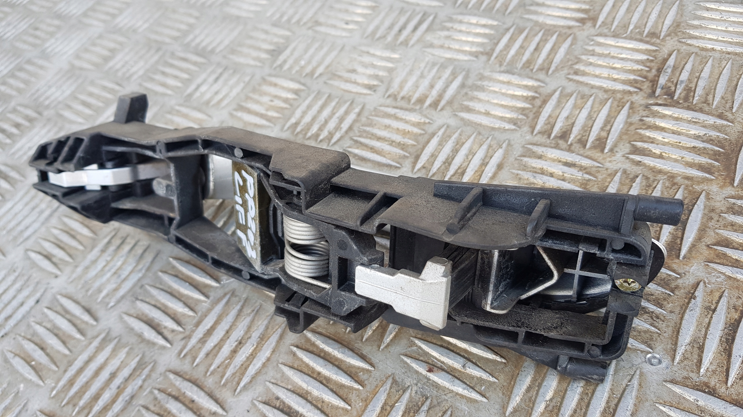 MERCEDES W203 handle right front 744