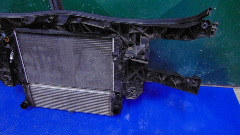 radiator front body wall pillar 2.2CDI MERCEDES SPRINTER A910 A907 18-25R
