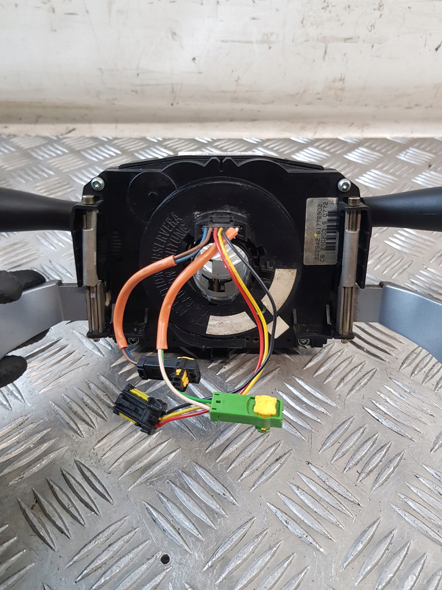 steering wheel levers and controls control ring 96495603XT CITROEN C3 and 03R