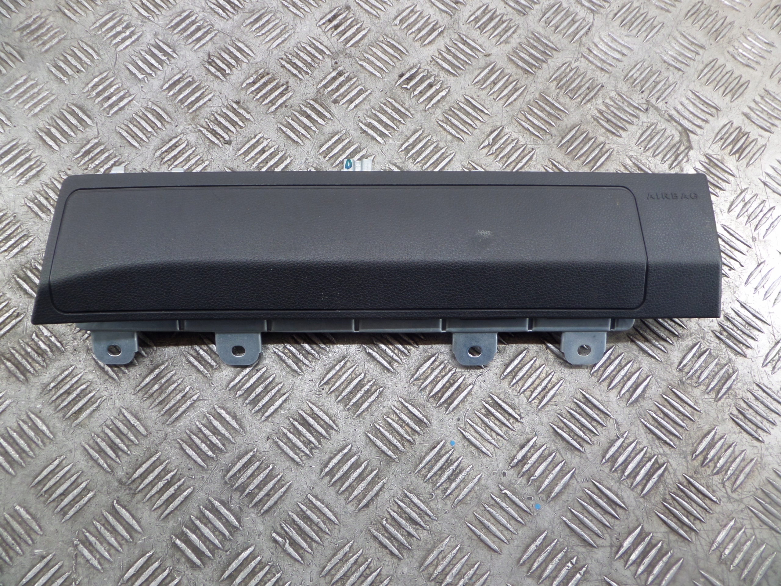 MERCEDES W176 airbag ginocchia A1768600402