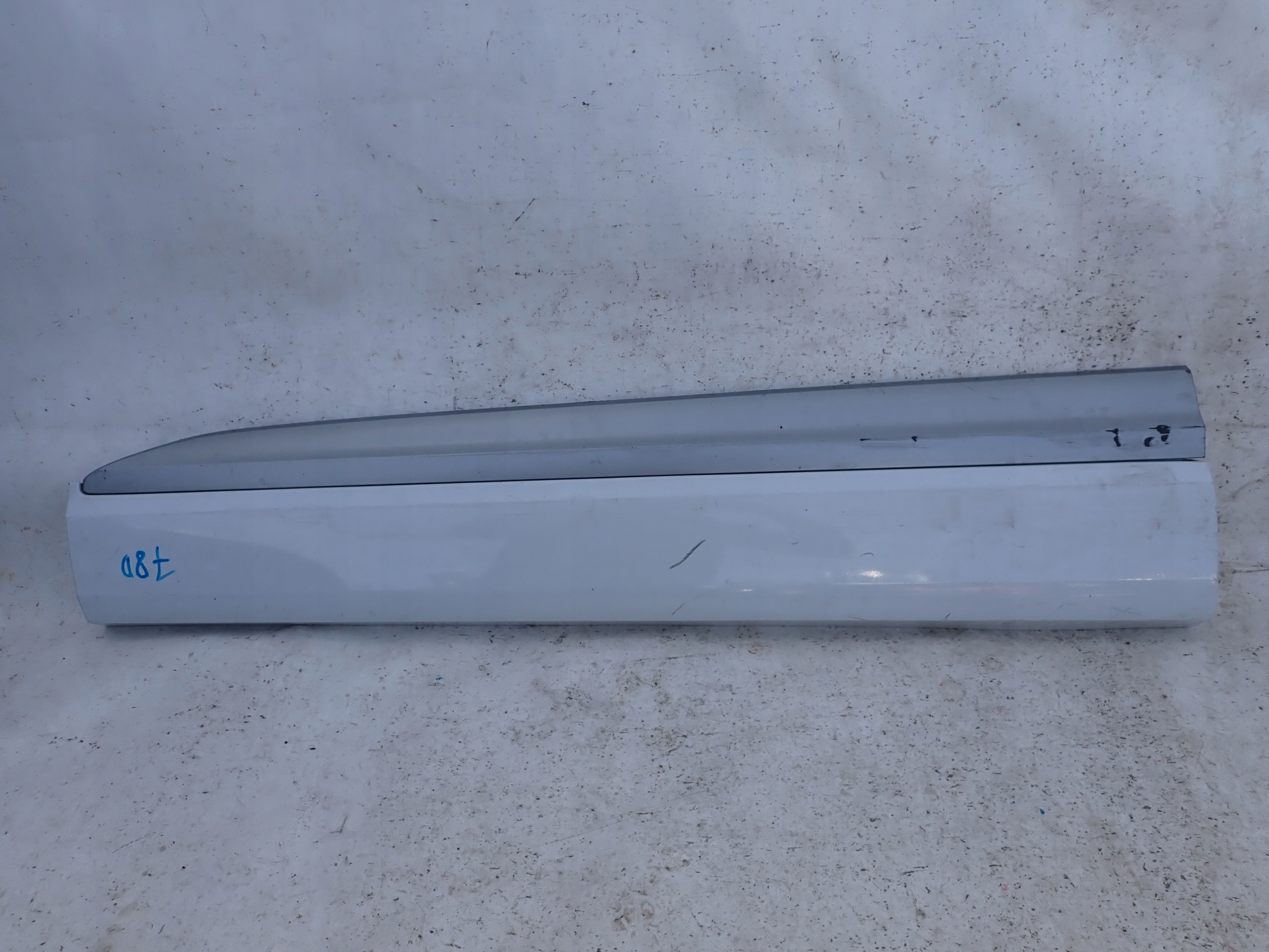 AUDI Q7 II moulding door left front 4M0853959