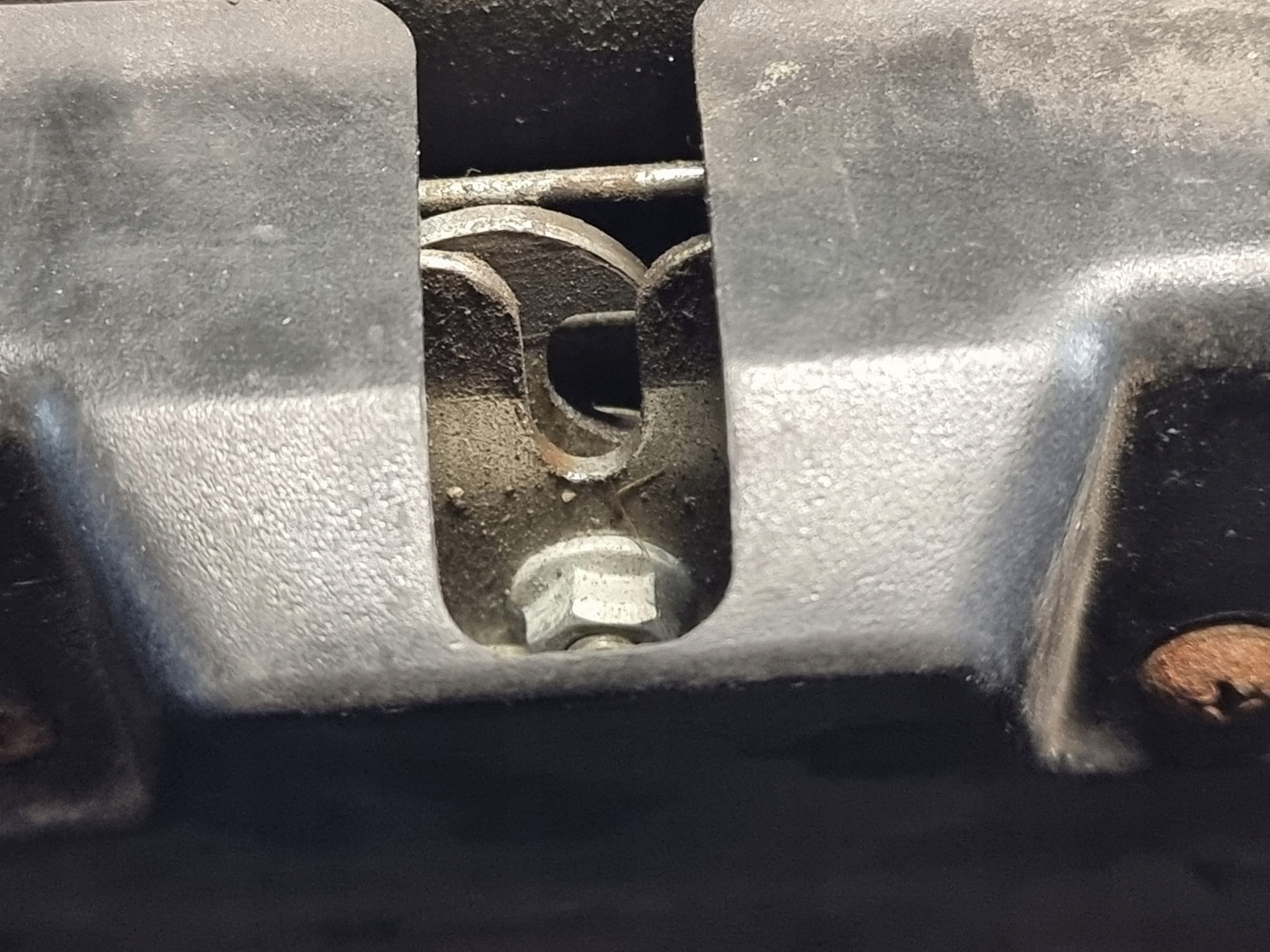 passenger compartment cabs left lower OE 504183045 IVECO STRALIS 450 E5 07r