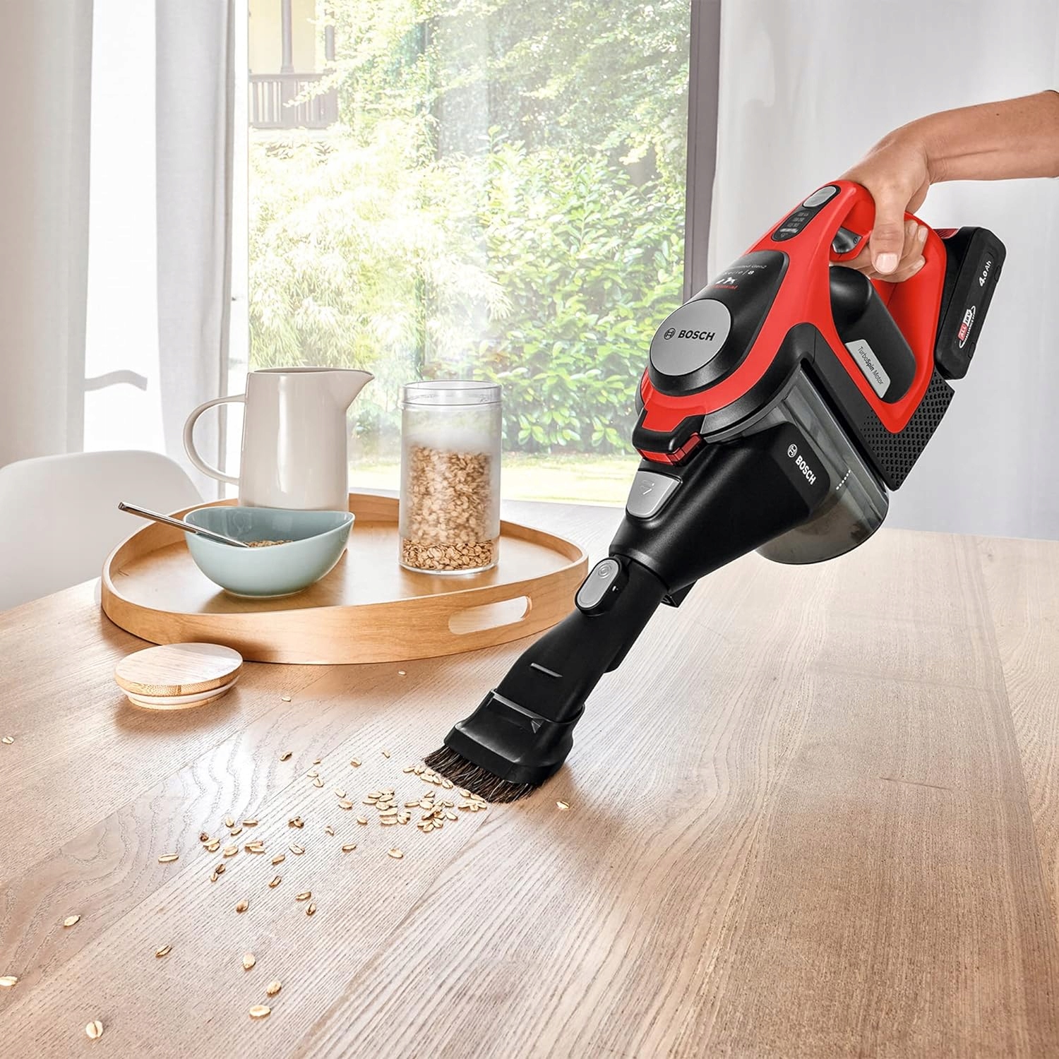 ODKURZACZ PIONOWY RĘCZNY 2W1 BOSCH ELEKTROSZCZOTKA LED 4AH ZESTAW AKCESORIA Marka Bosch