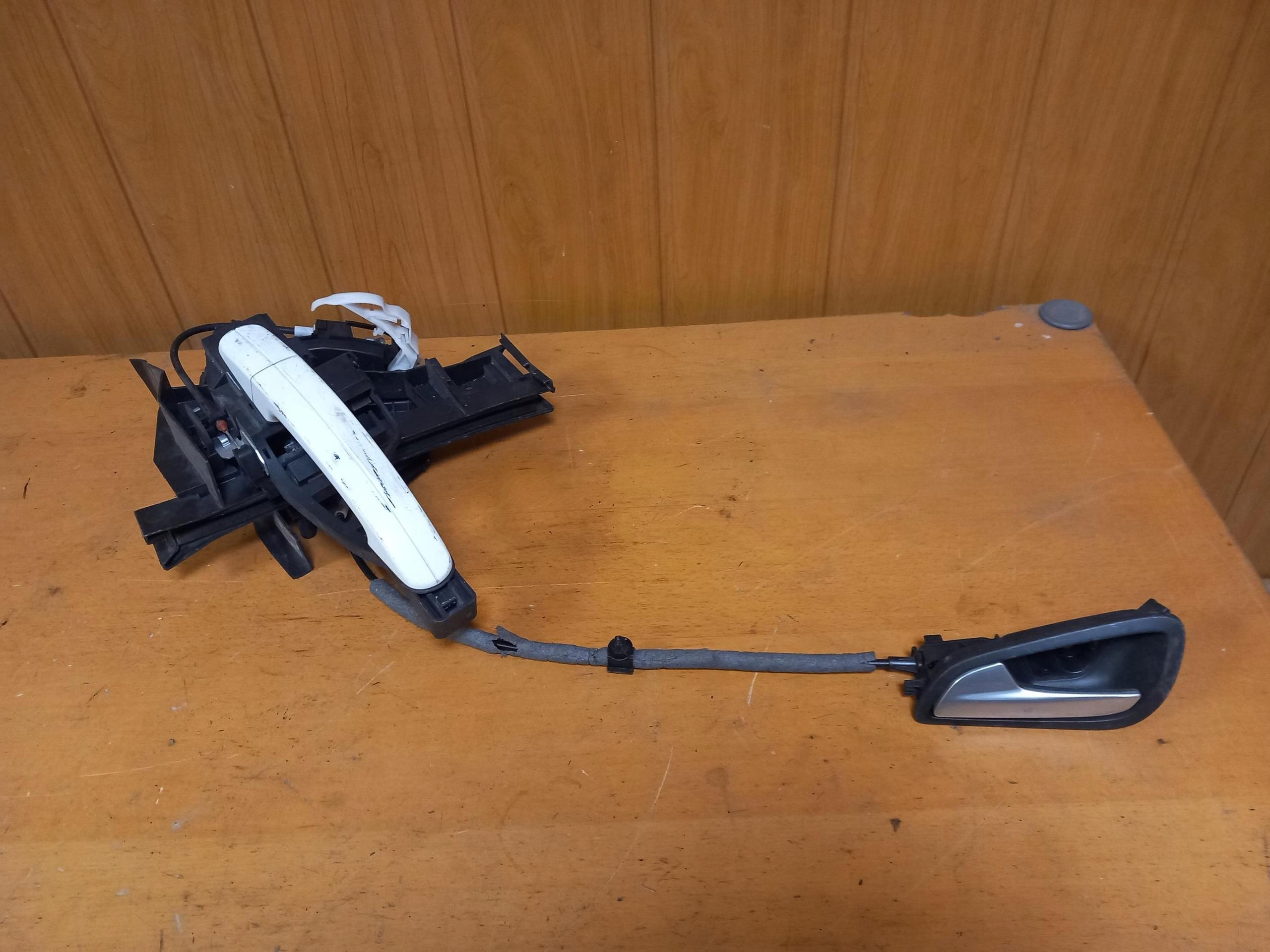 lock handle door left rear part FORD FOCUS MK3 BM5A-A26413-BD 11-15