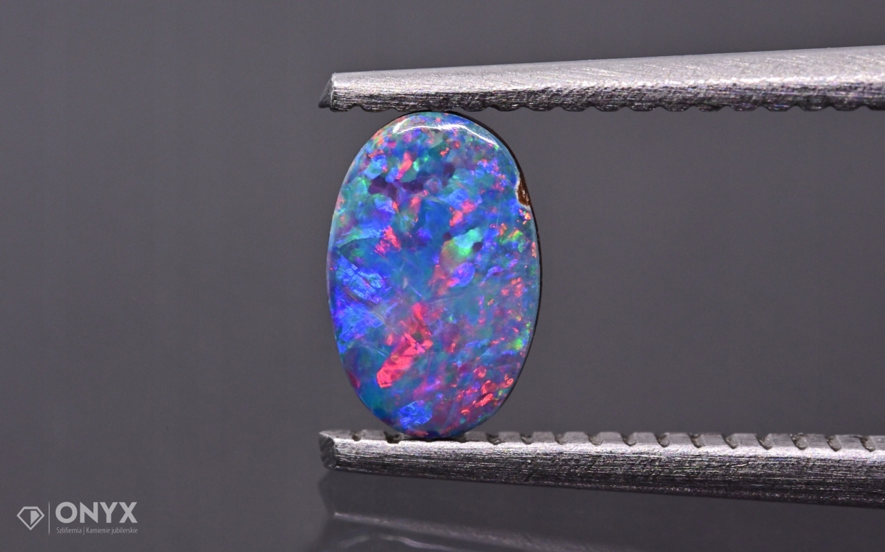 Opal Australská mělká konvexní dublet ovál 6x4 m