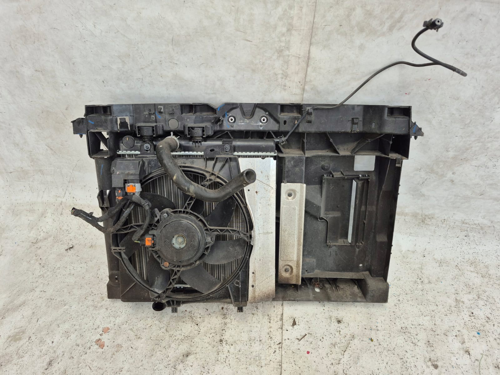 PEUGEOT 208 and 12- front body wall front pillar sider front 9672807980