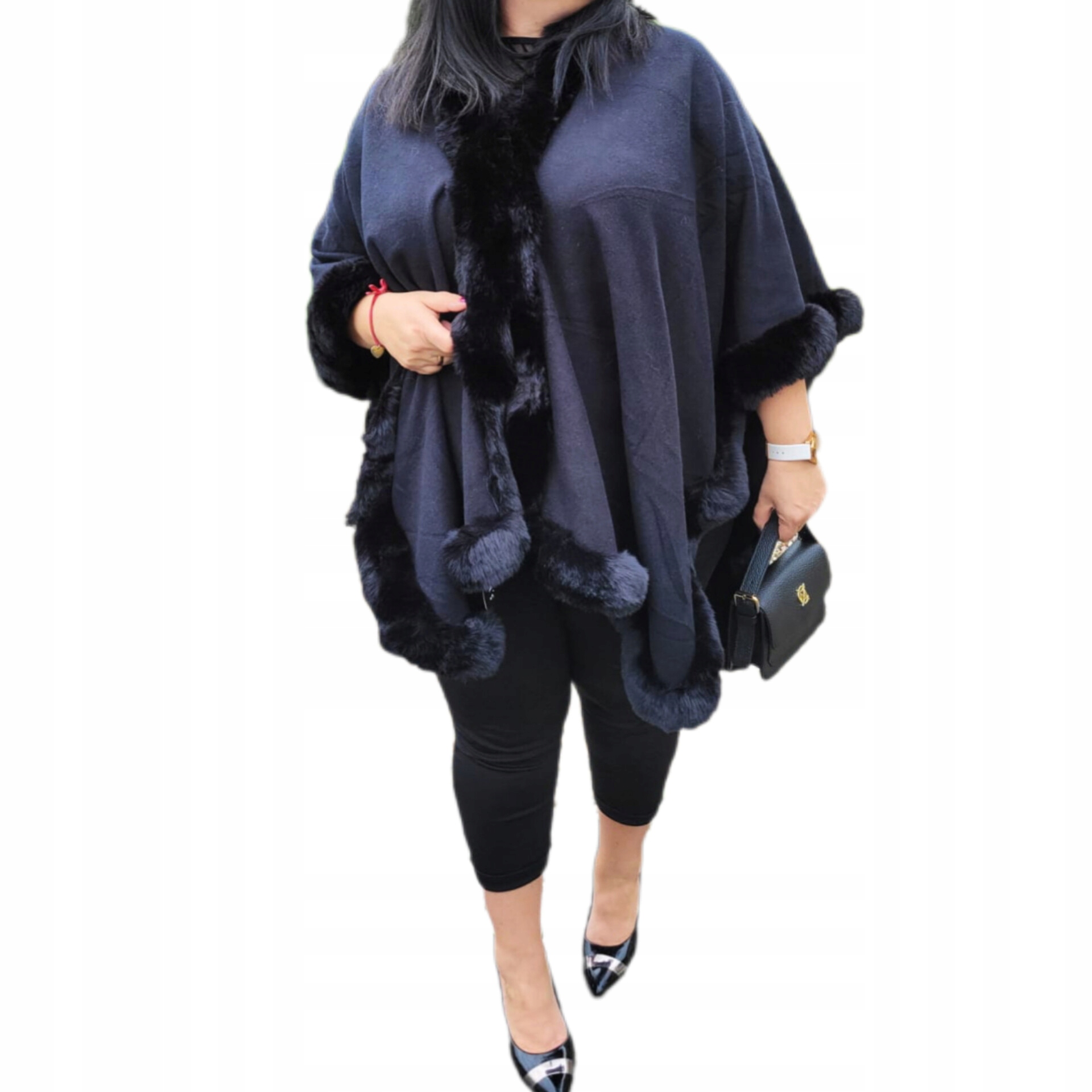 Poncho, pelerynka, narzutka plus size z futerkiem czarna