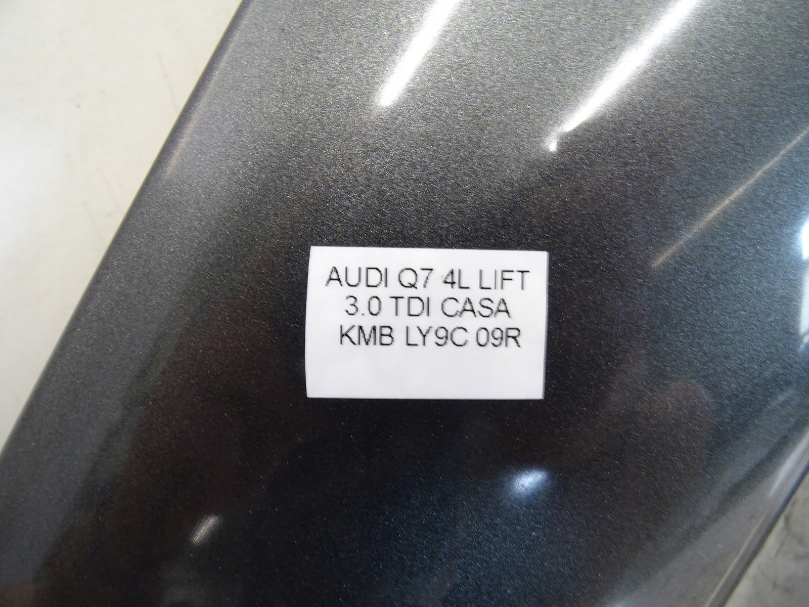 fender left front front AUDI Q7 4L LZ7S