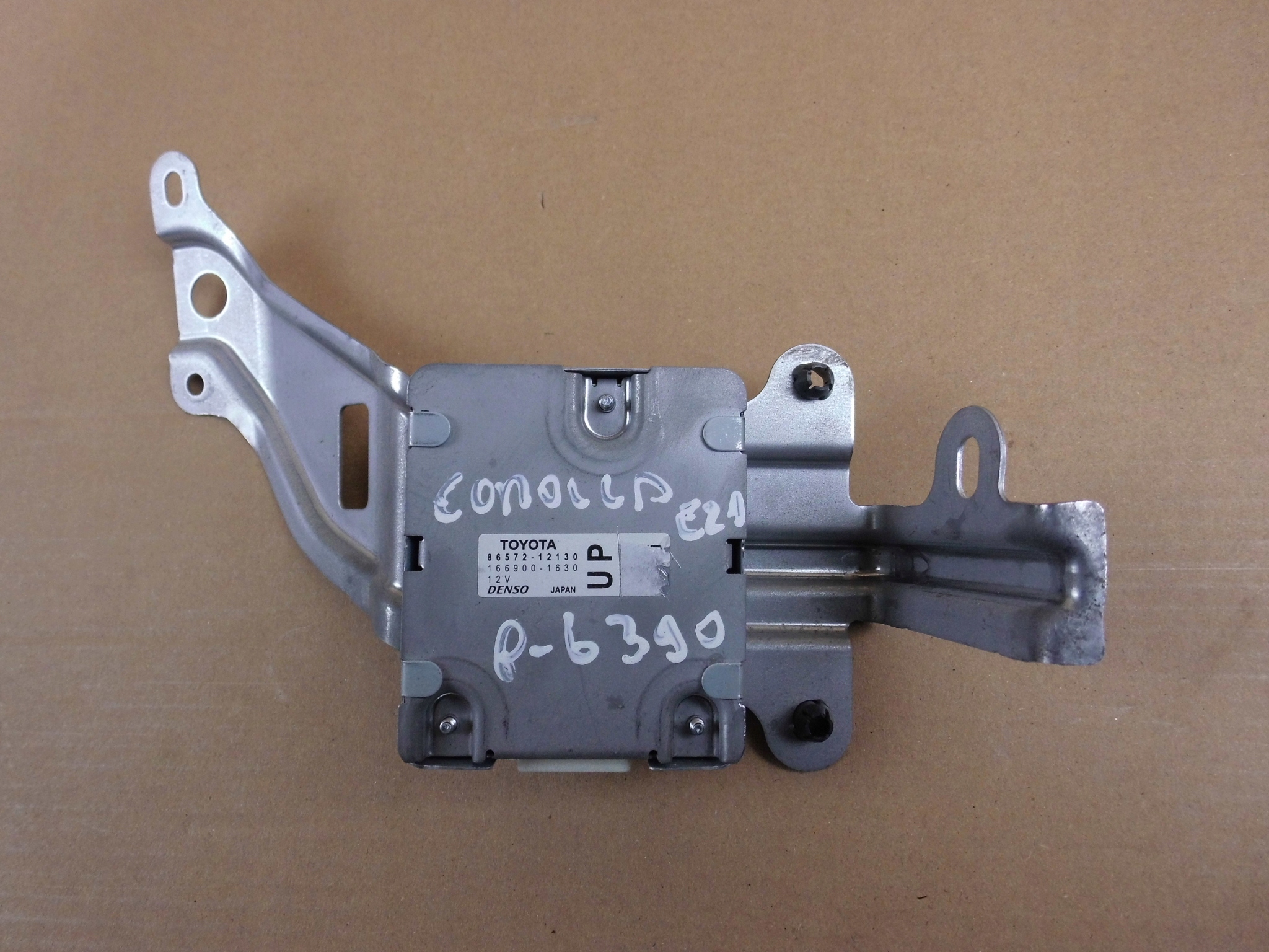 Toyota Corolla E21 modulo di sicurezza 8657212130 86572-12130