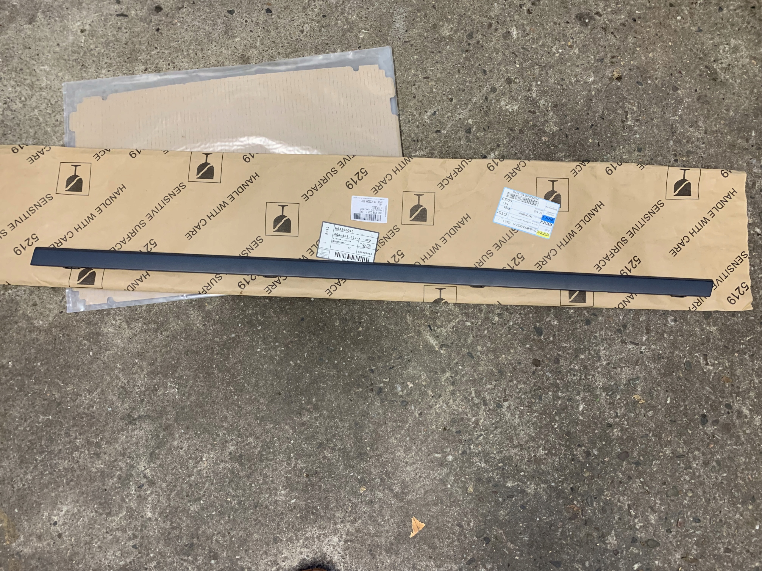 LISTWA PRAWEGO PROGU VW ARTEON 3G8853332A NOWA OE