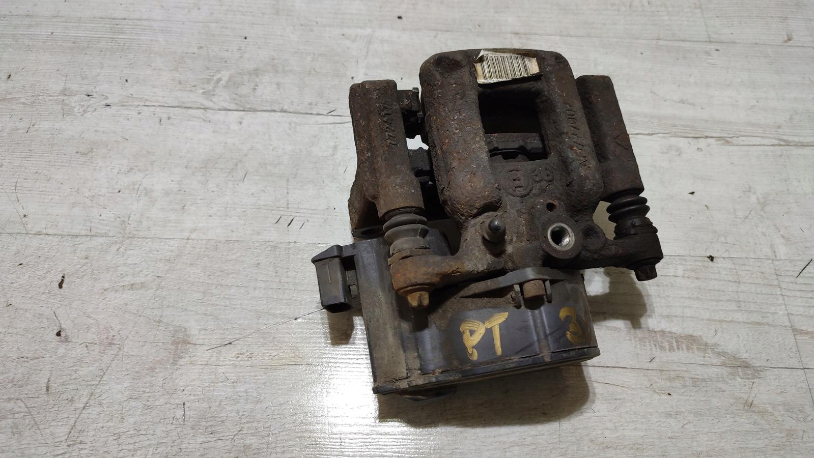 caliper right rear part 1.6 HDI Peugeot 308 II T9