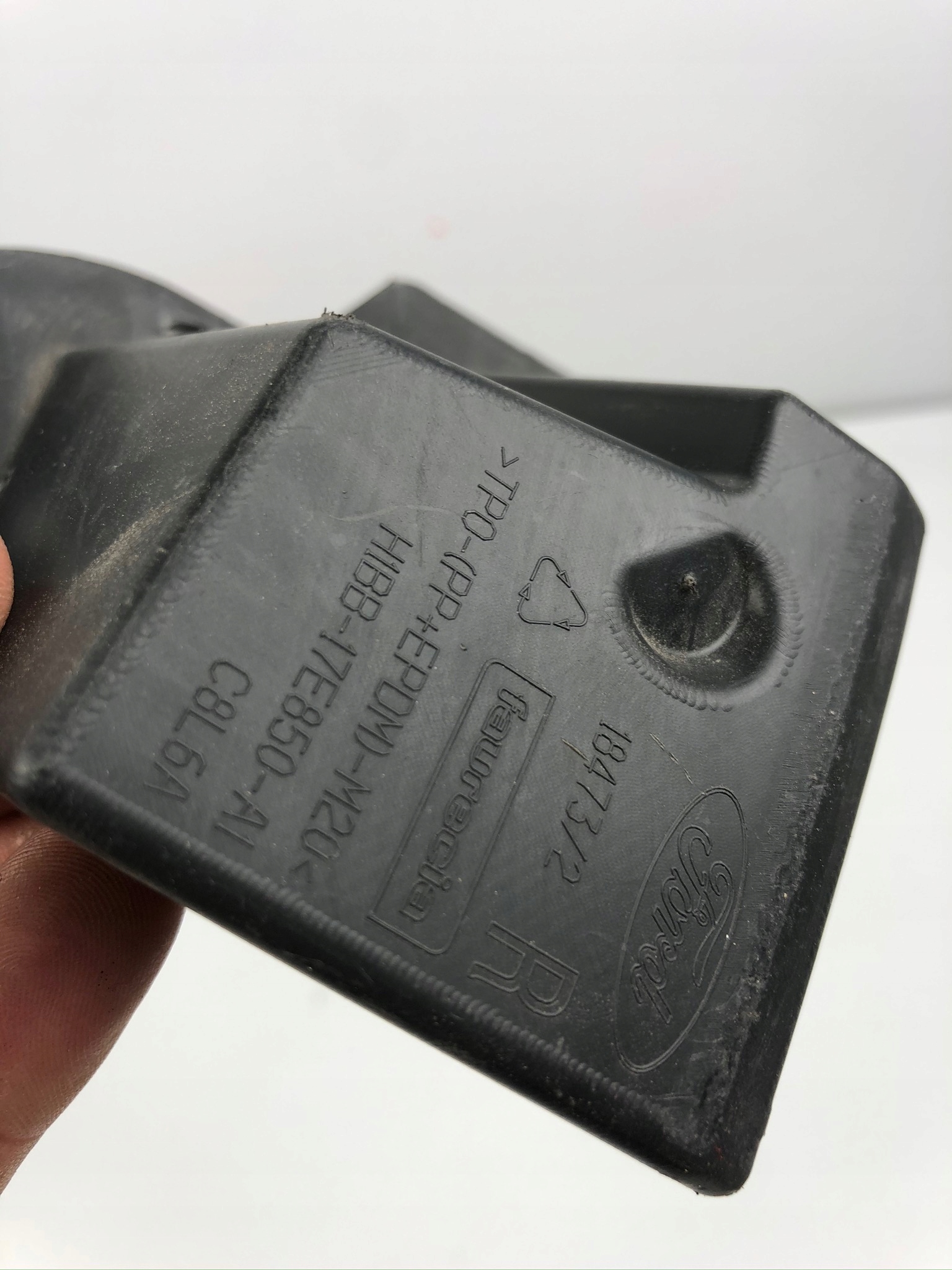 bumper bracket right rear part FORD FIESTA MK8