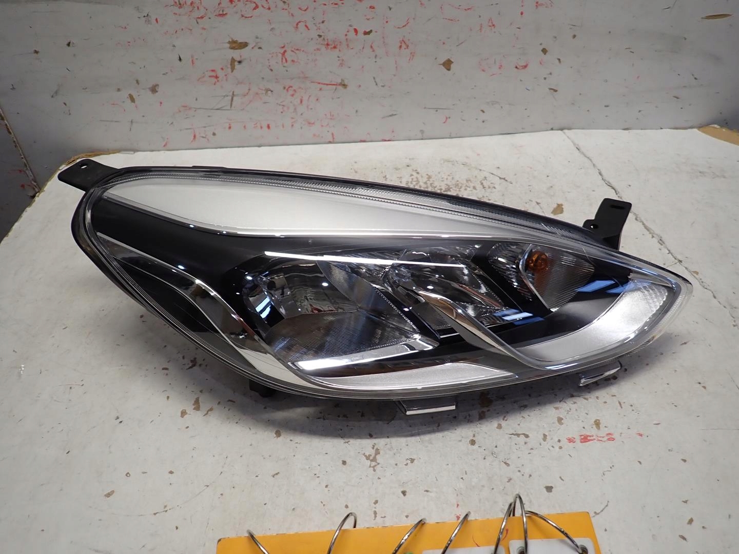 light front front right FORD FIESTA MK8 2017- H1BB-13W029-AE