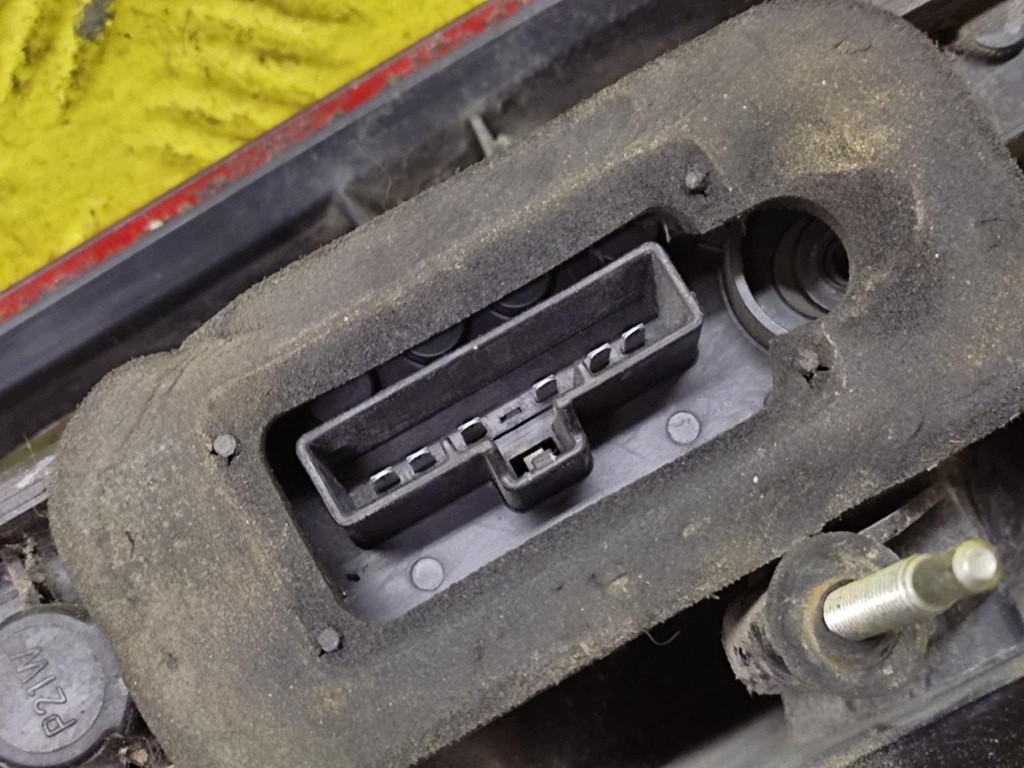 FORD C-MAX LIFT light left rear part 2SK009504